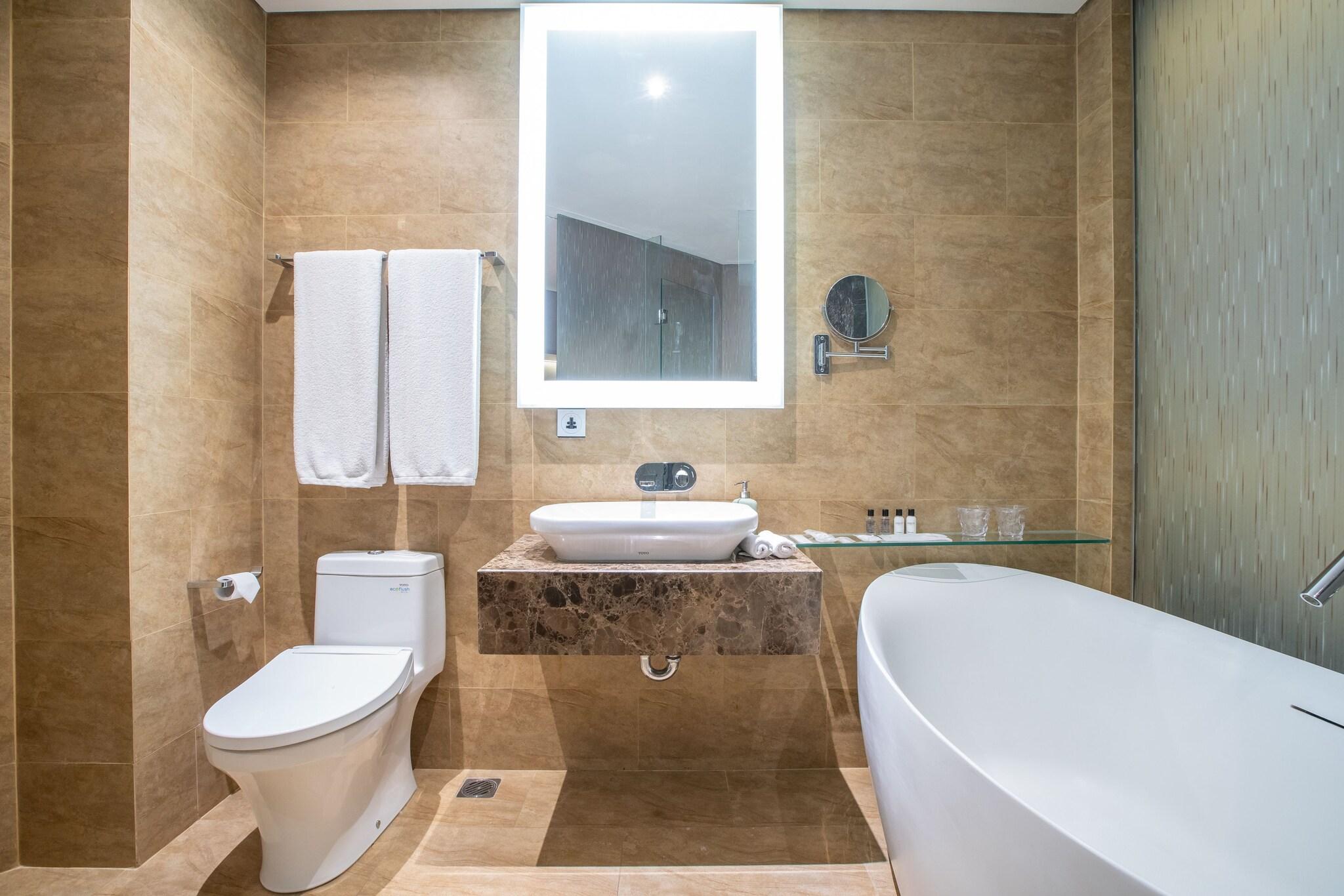 Double Queen Size Bed