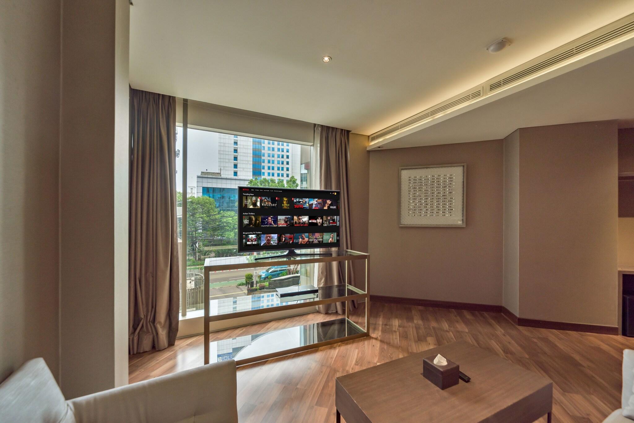 Double Queen Size Bed