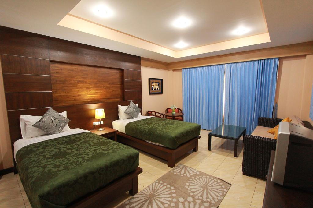 Double or Twin Deluxe with Kitchenette