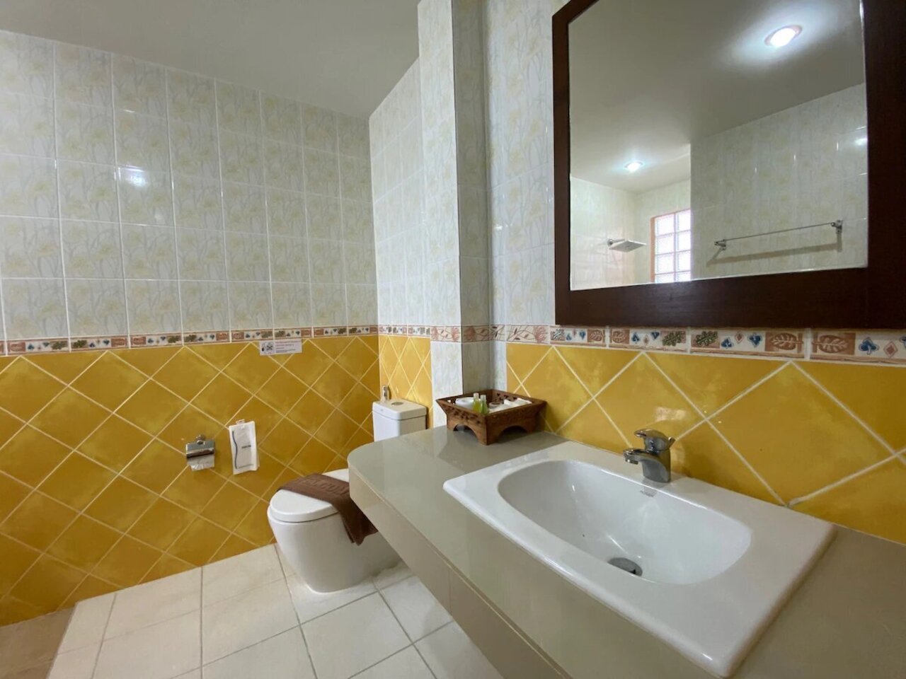 Double or Twin Deluxe with Kitchenette