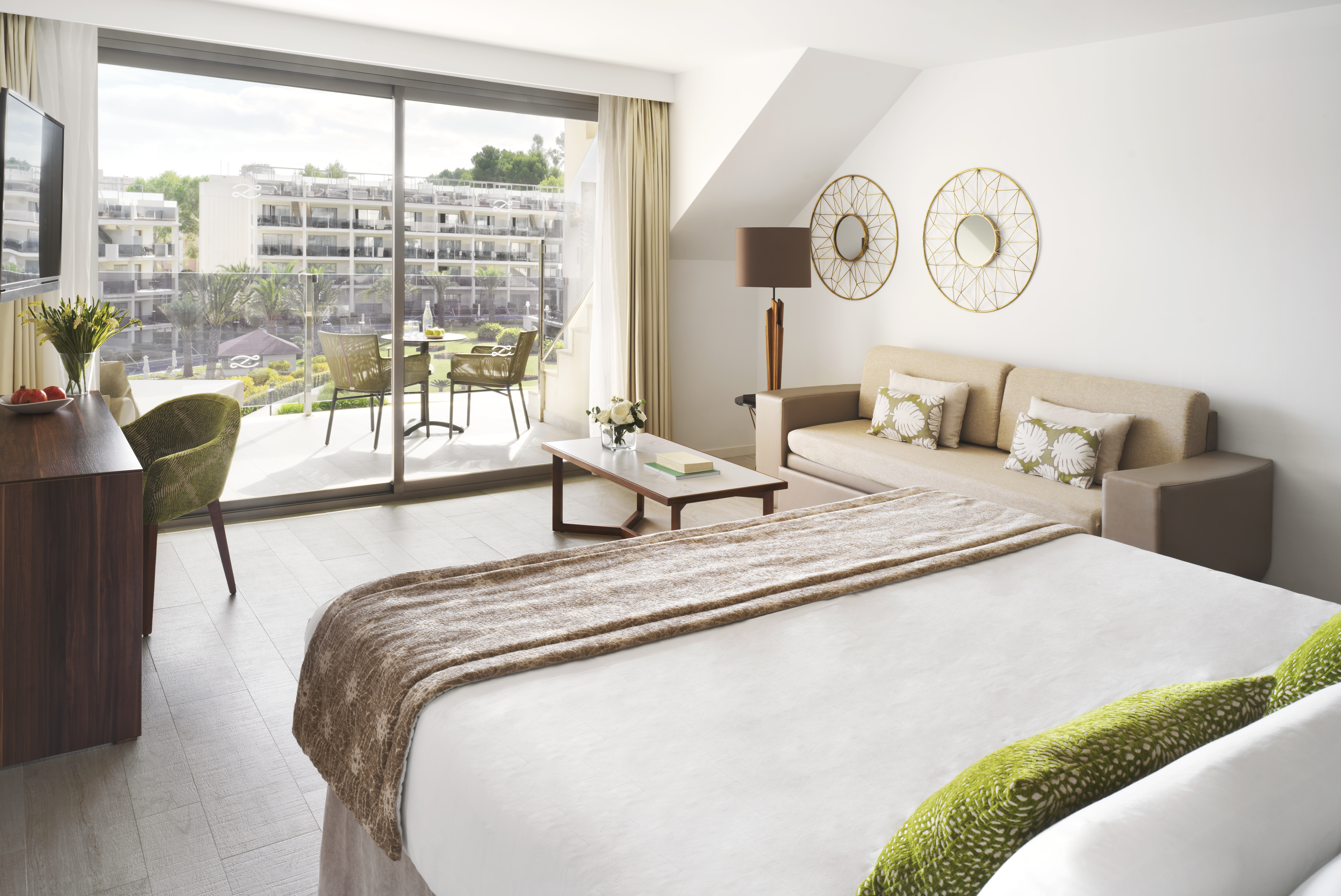 Junior Suite King Size Bed