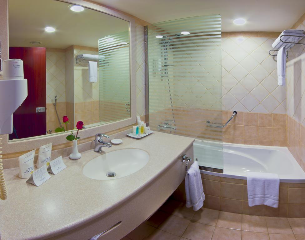 Double or Twin Deluxe