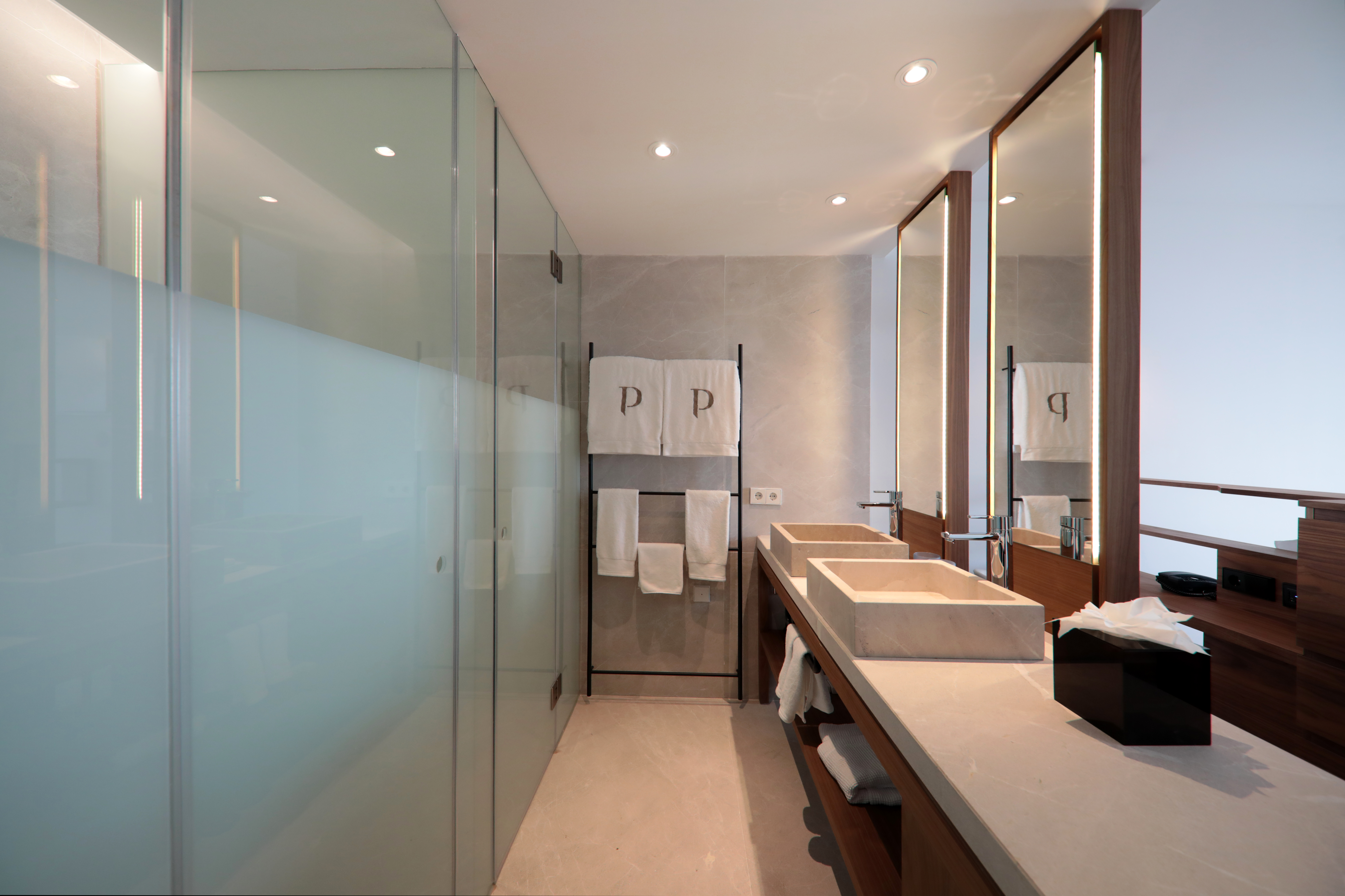 Double Single Superior