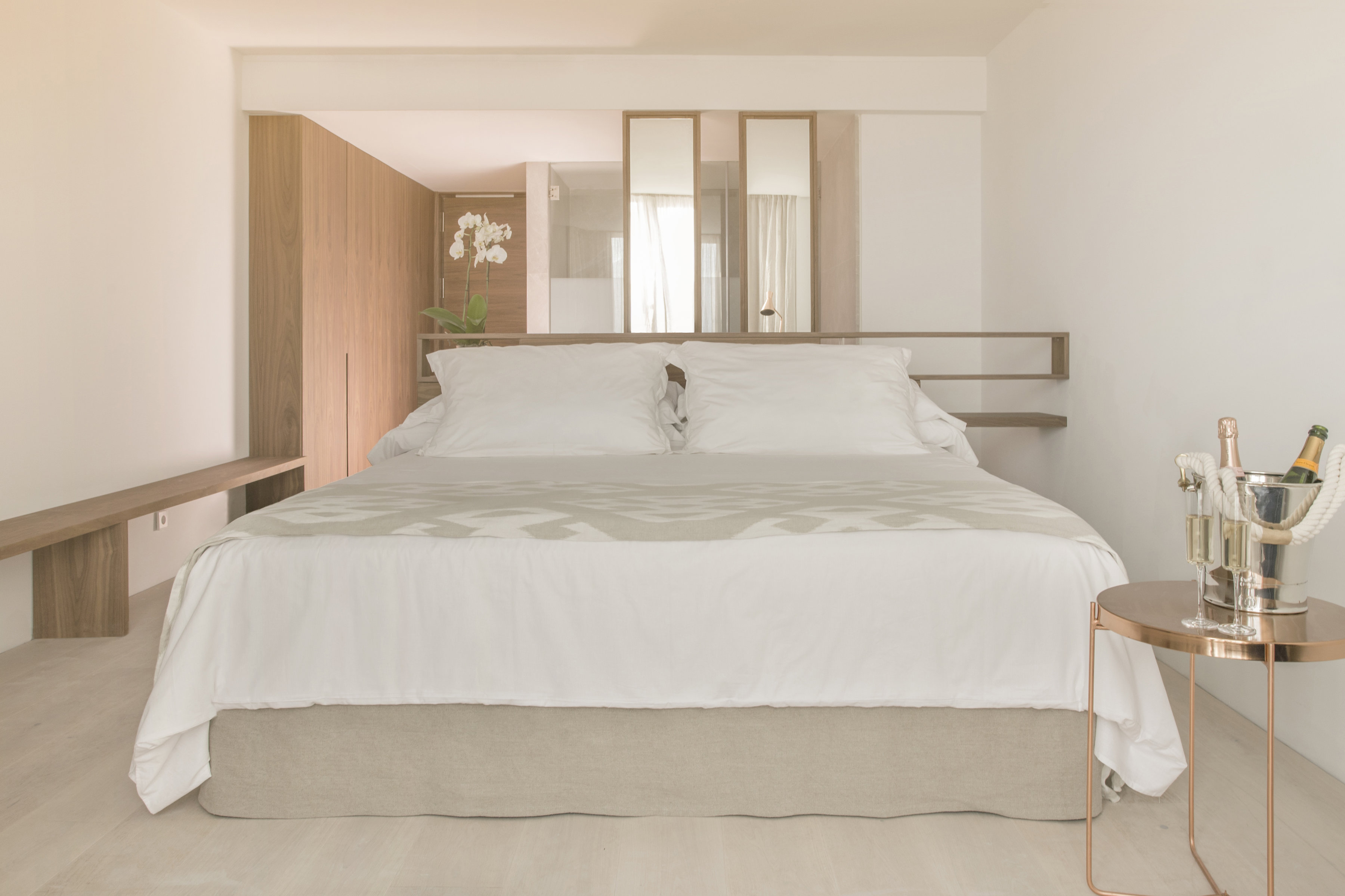 Double or Twin Standard