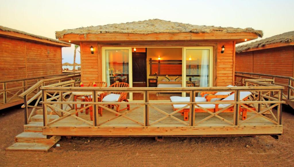 Bungalow Beach Front