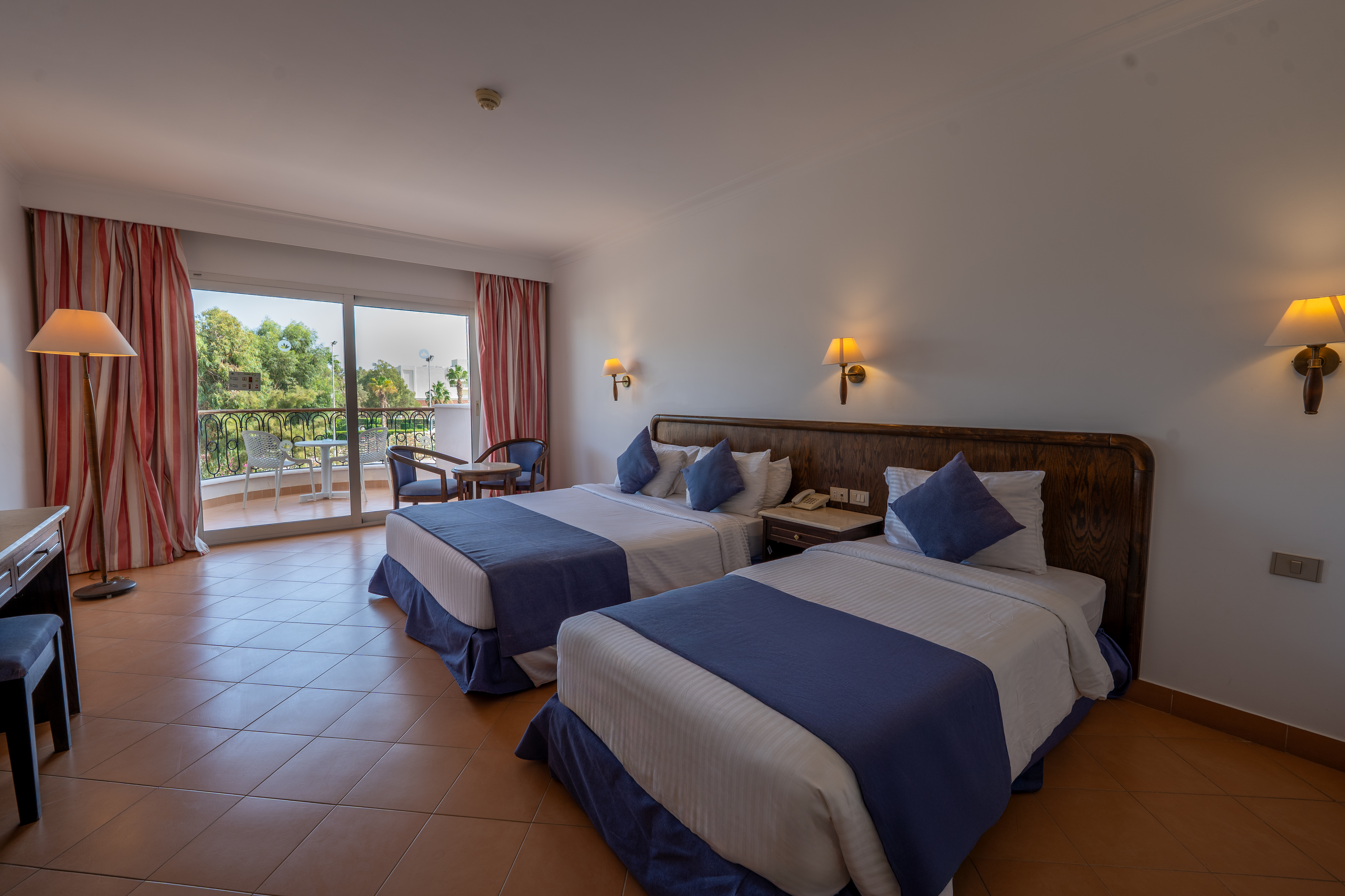 Family Room Garden View