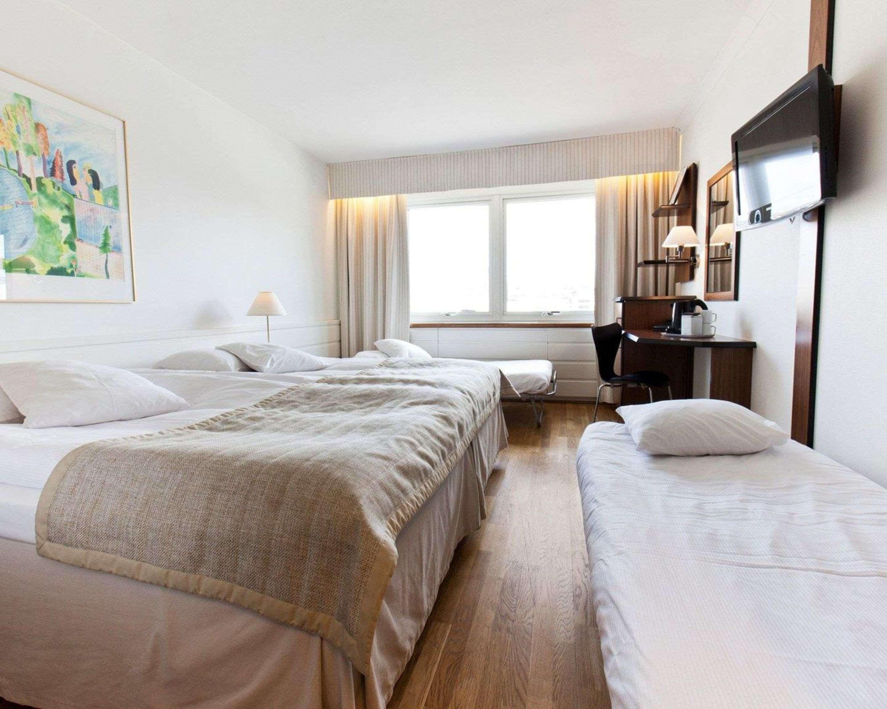 Double or Twin Standard