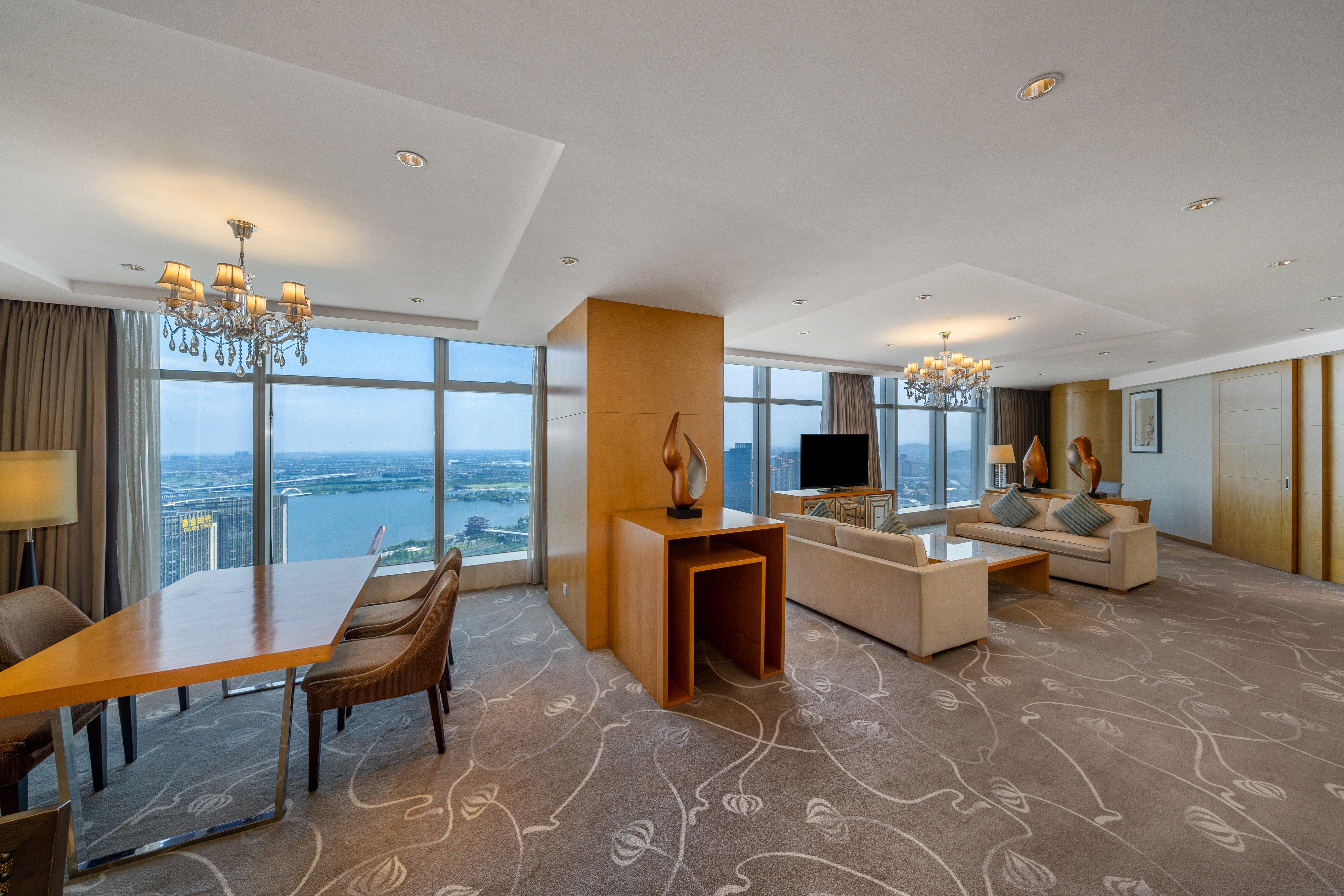 Suite City View One Bedroom