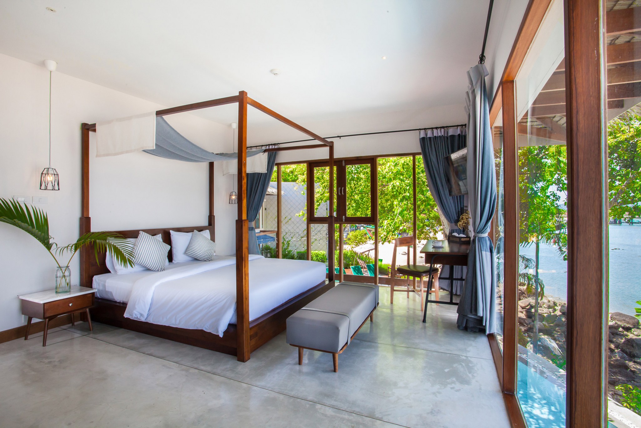 Double Deluxe Ocean Front