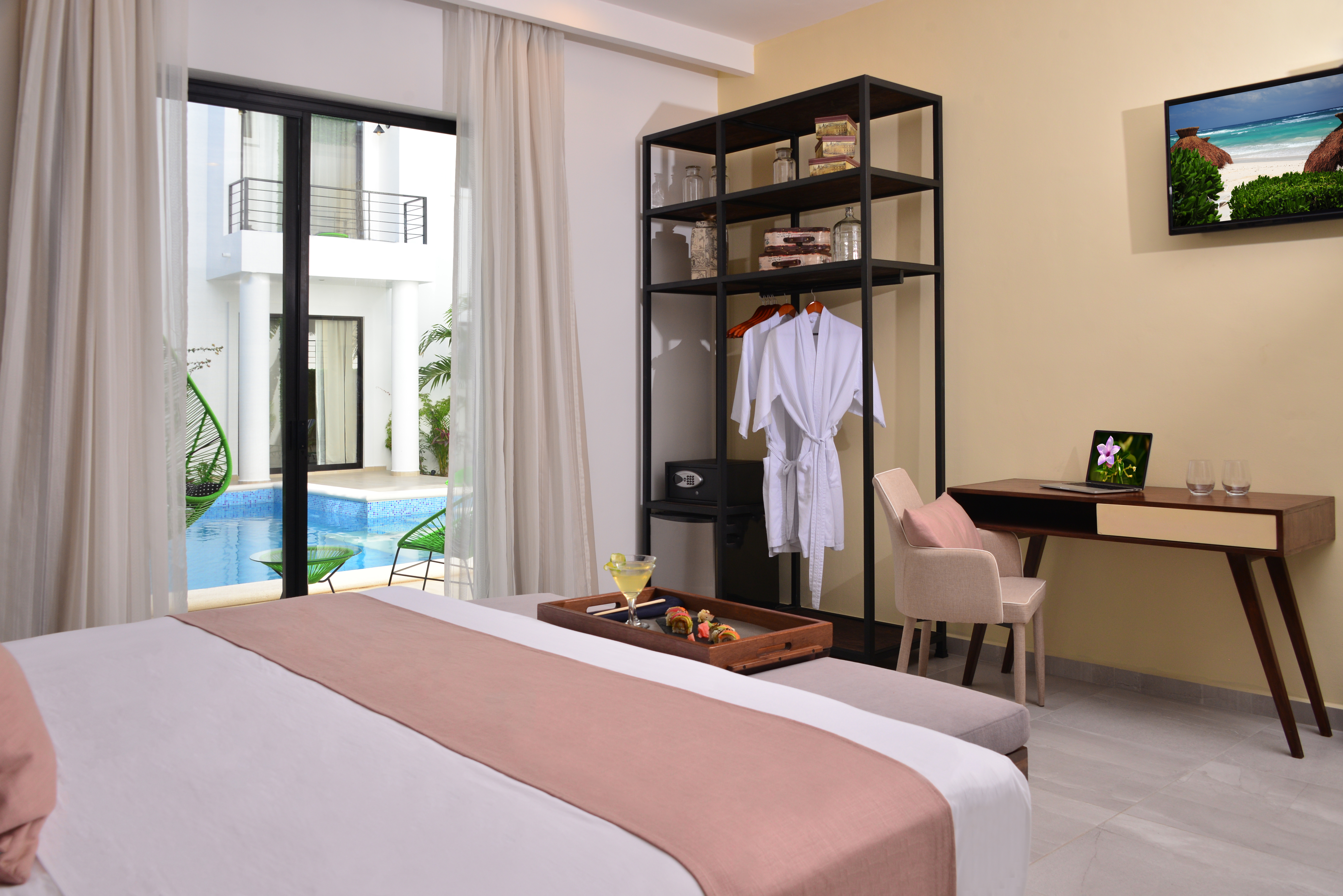 Double Deluxe Pool View