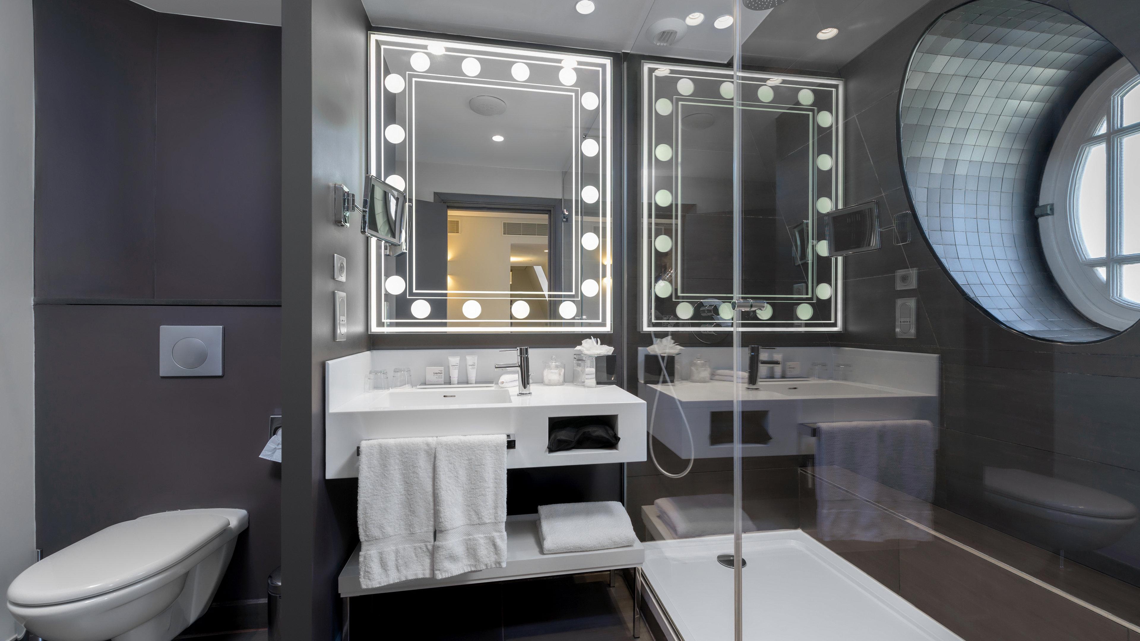 Suite Queen Size Bed