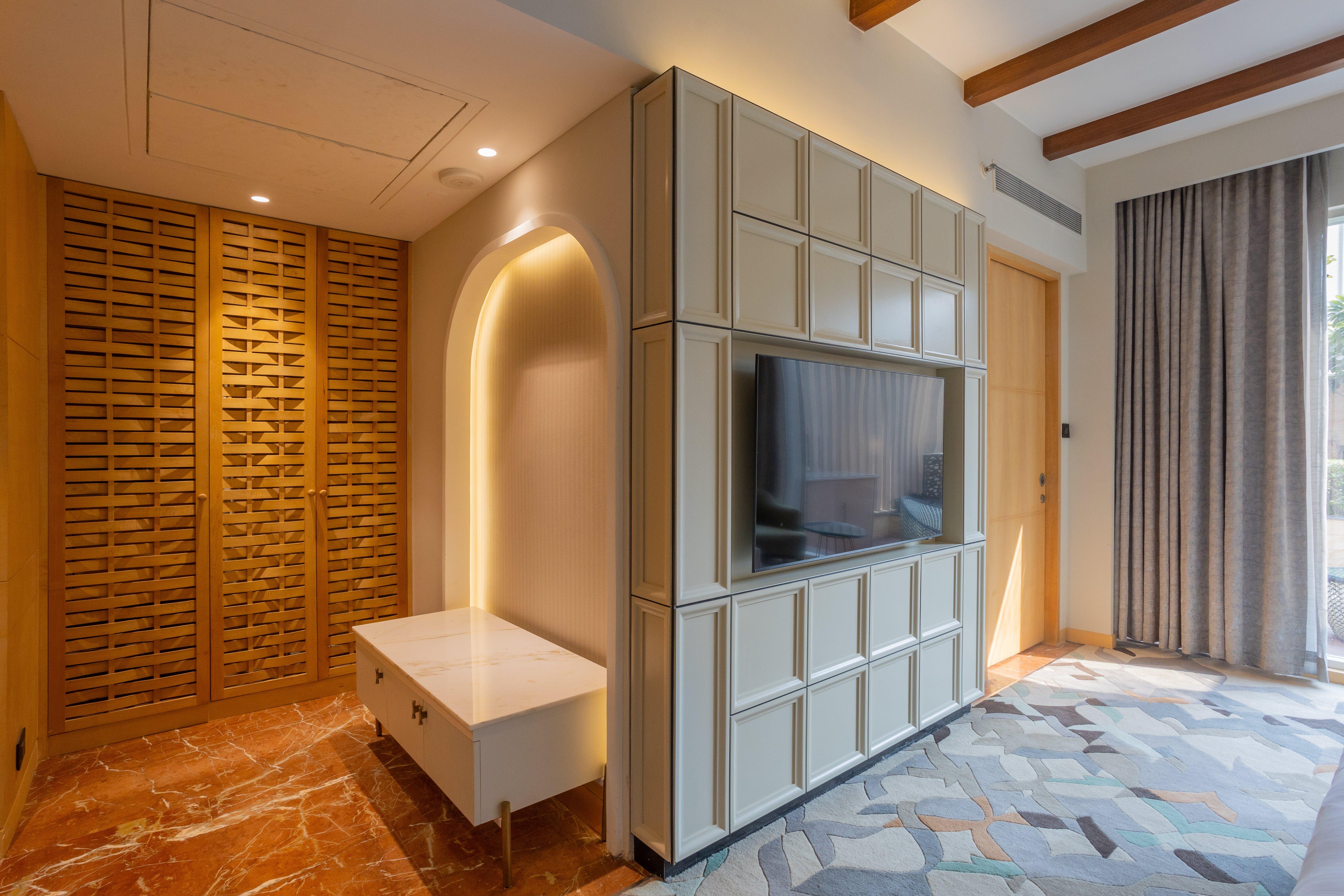 Double Deluxe King Bed