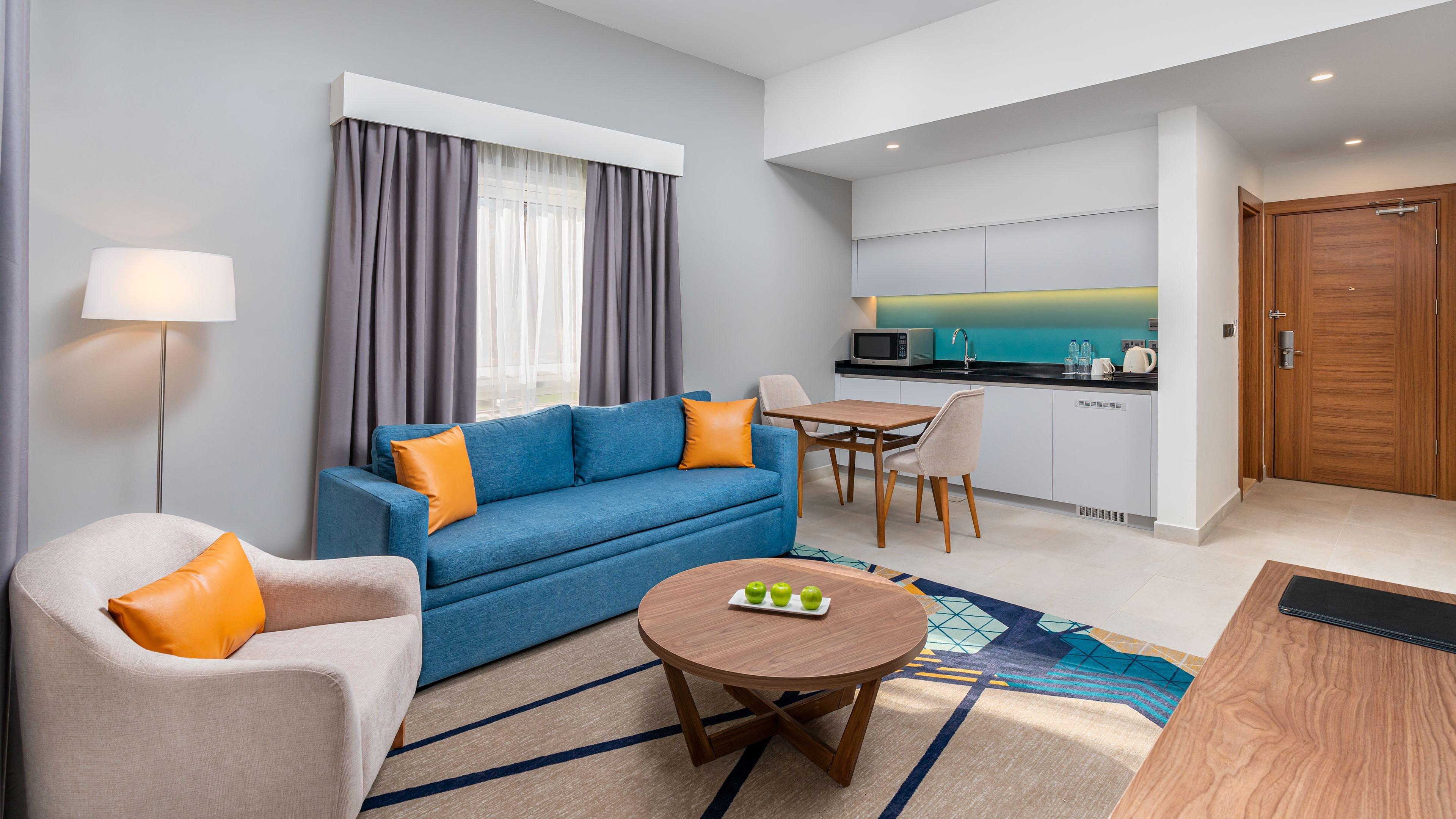 Suite Accessible King Size Bed