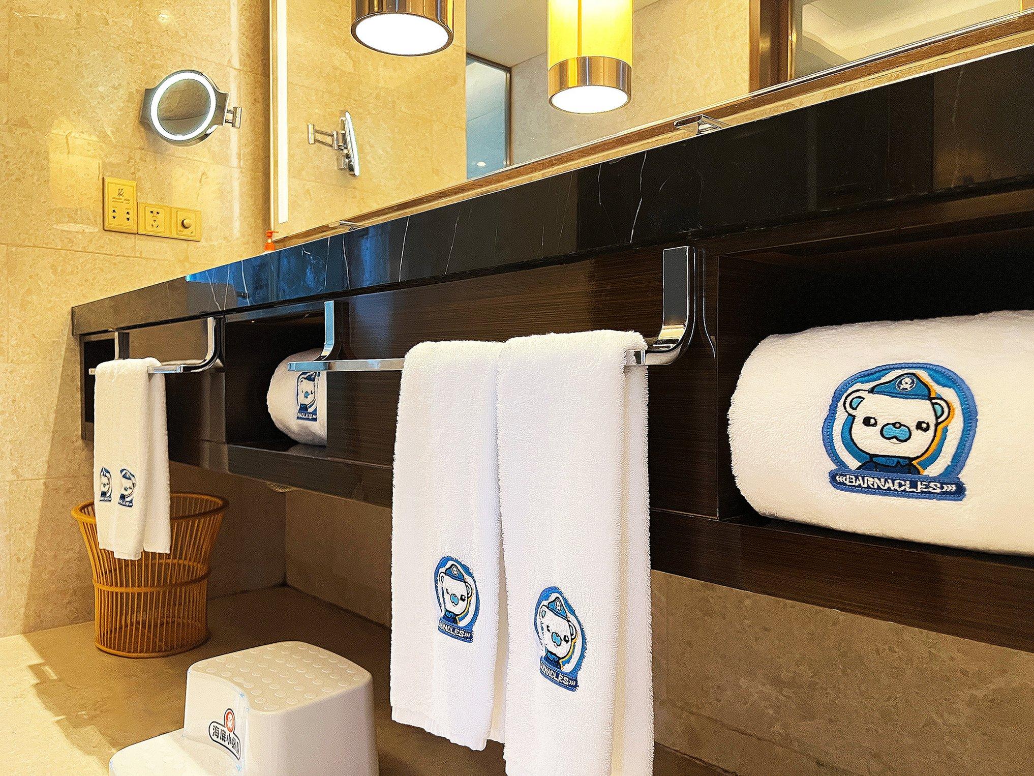 Double City View King Bed