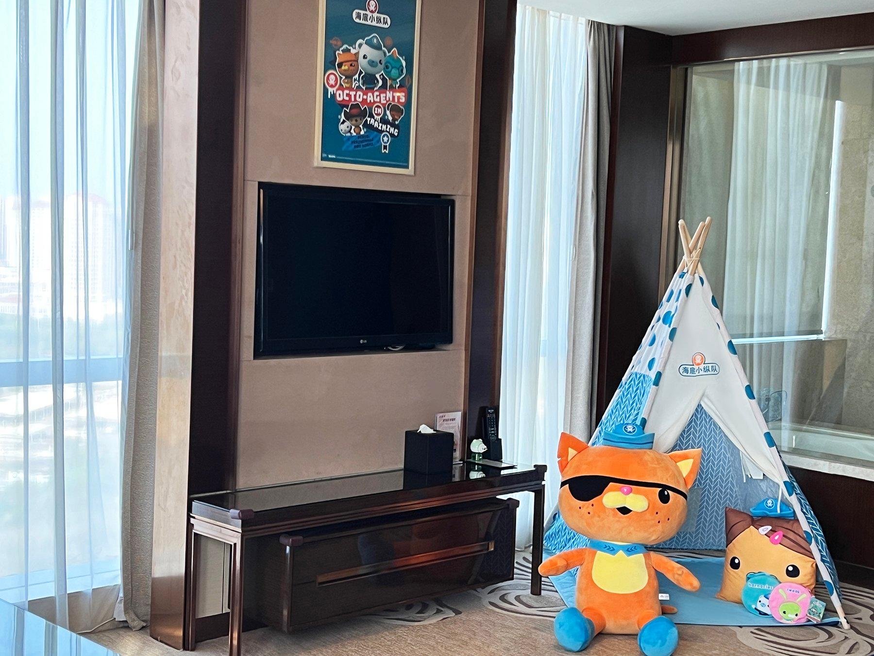 Double City View King Bed