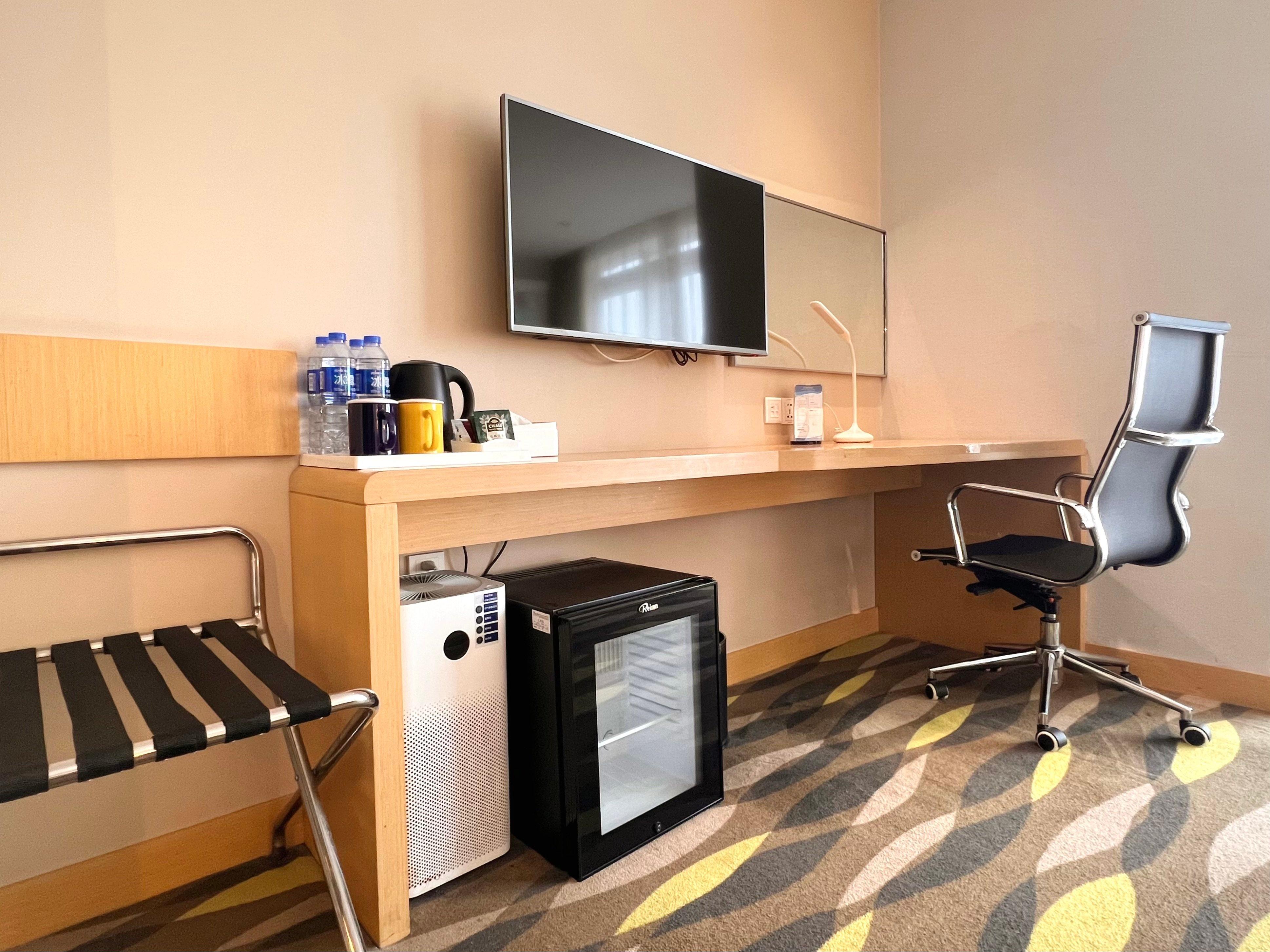 Double Queen Size Bed