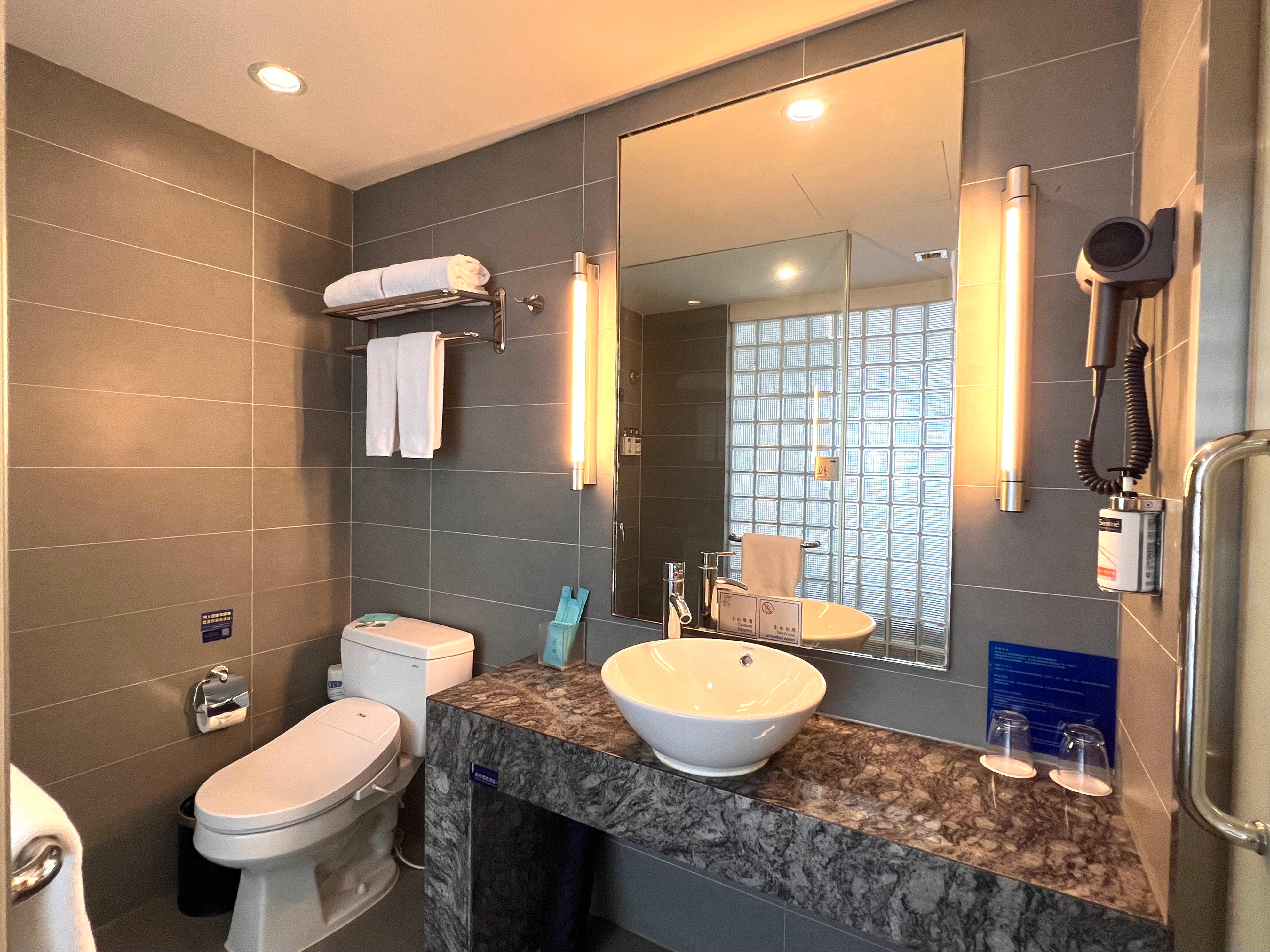 Double Queen Size Bed