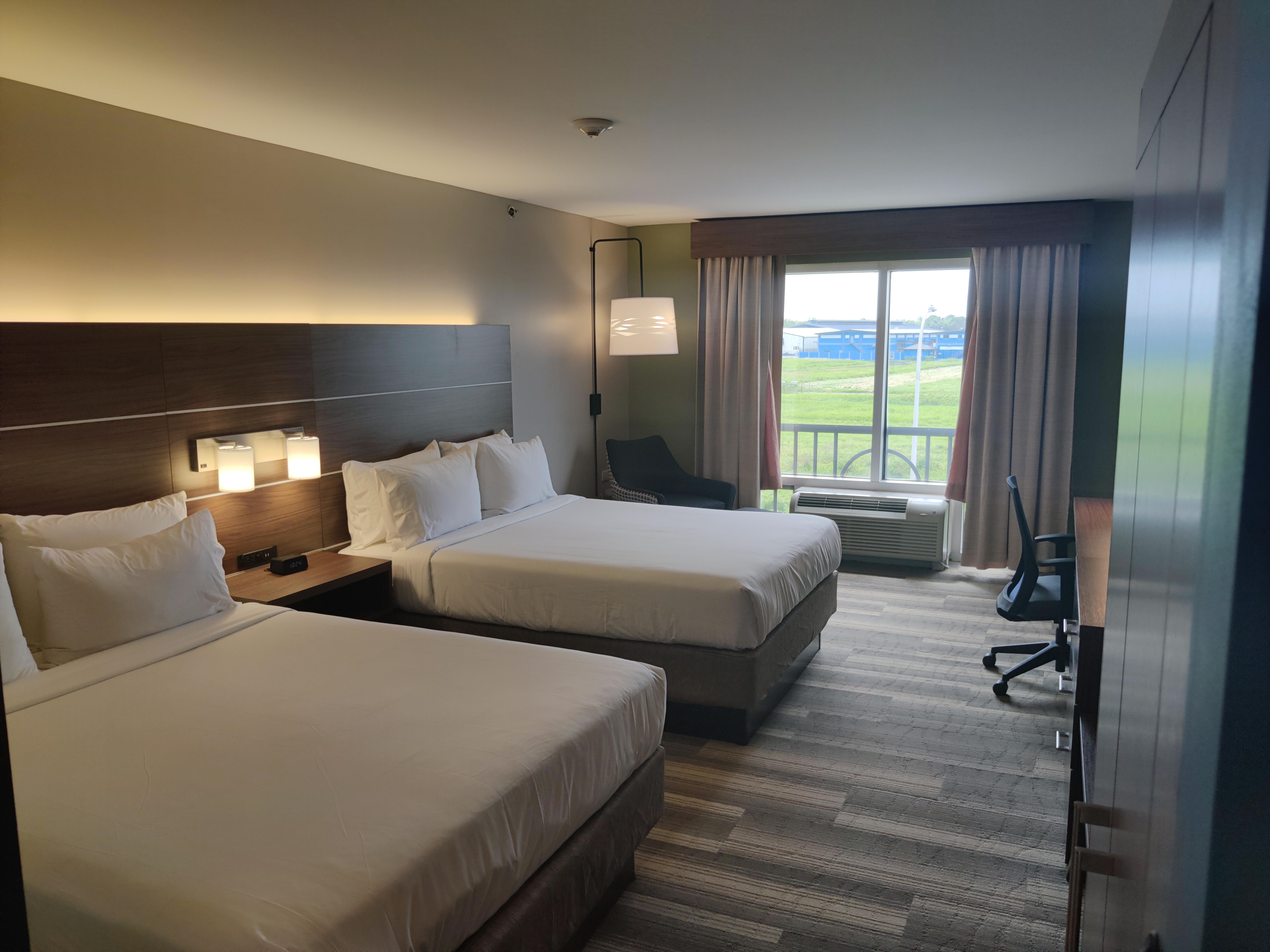 Double Two Queen Beds Non Smoking