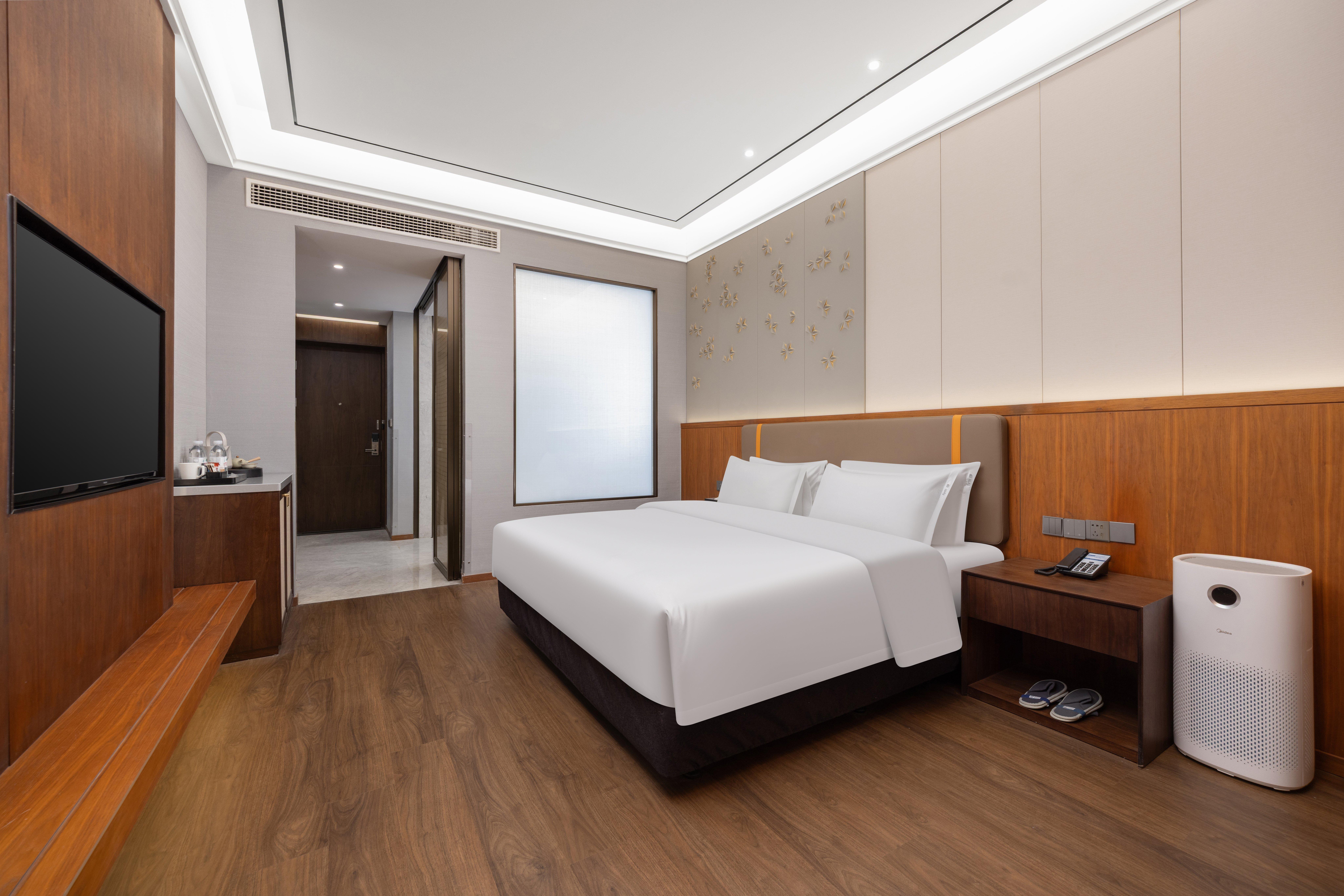 Double King Size Bed