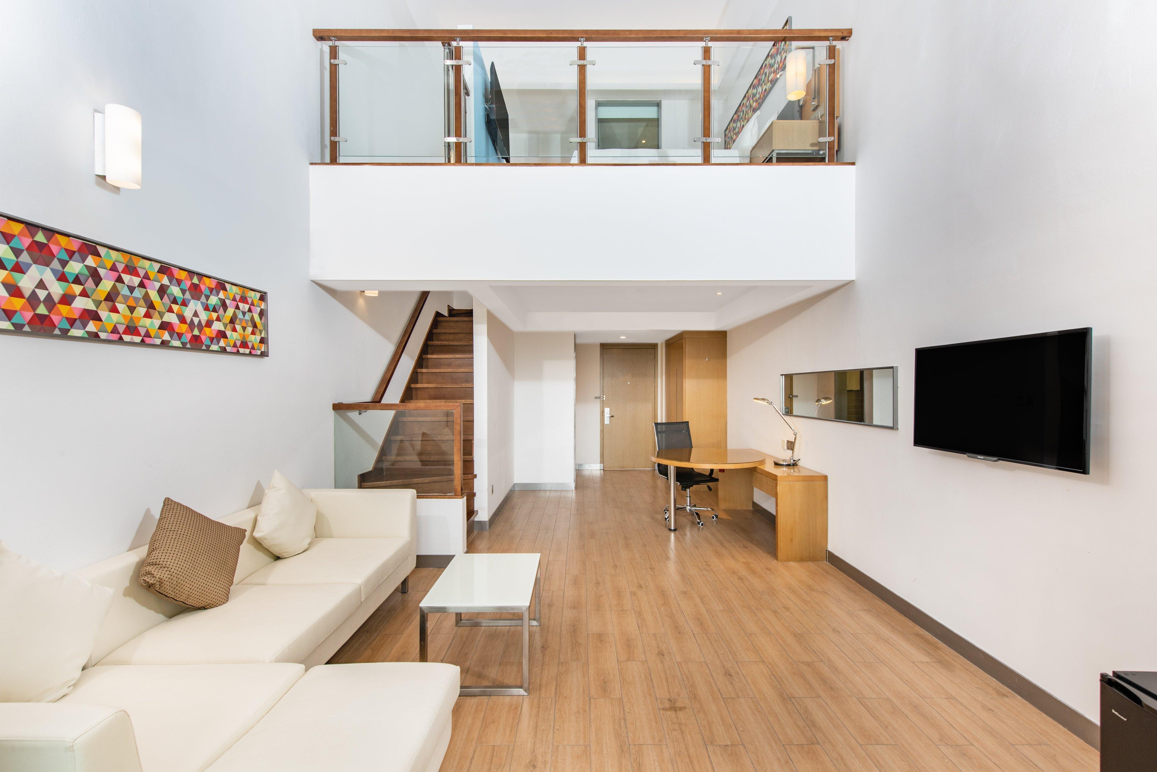 Suite Sea View King Bed