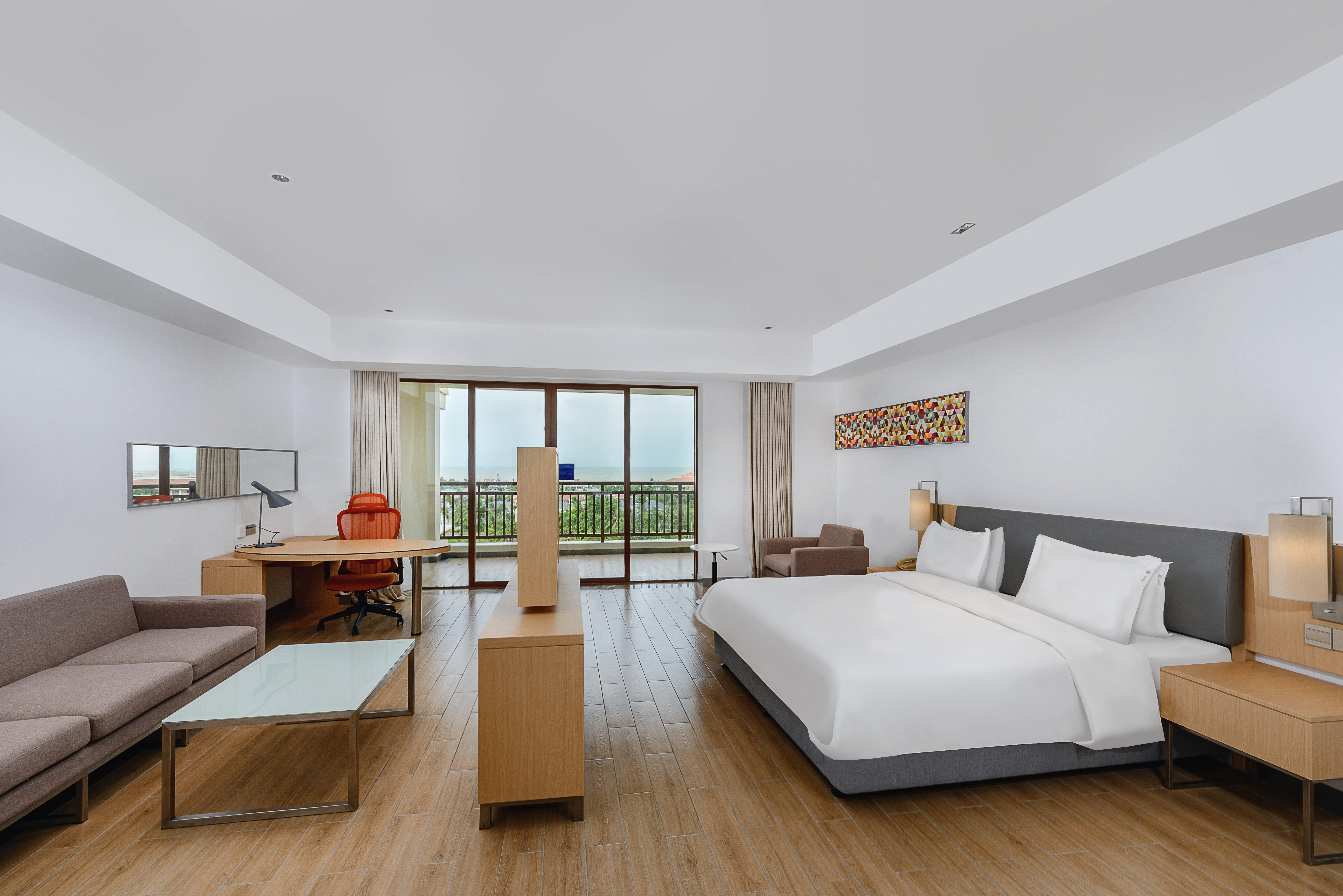 Suite King Size Bed