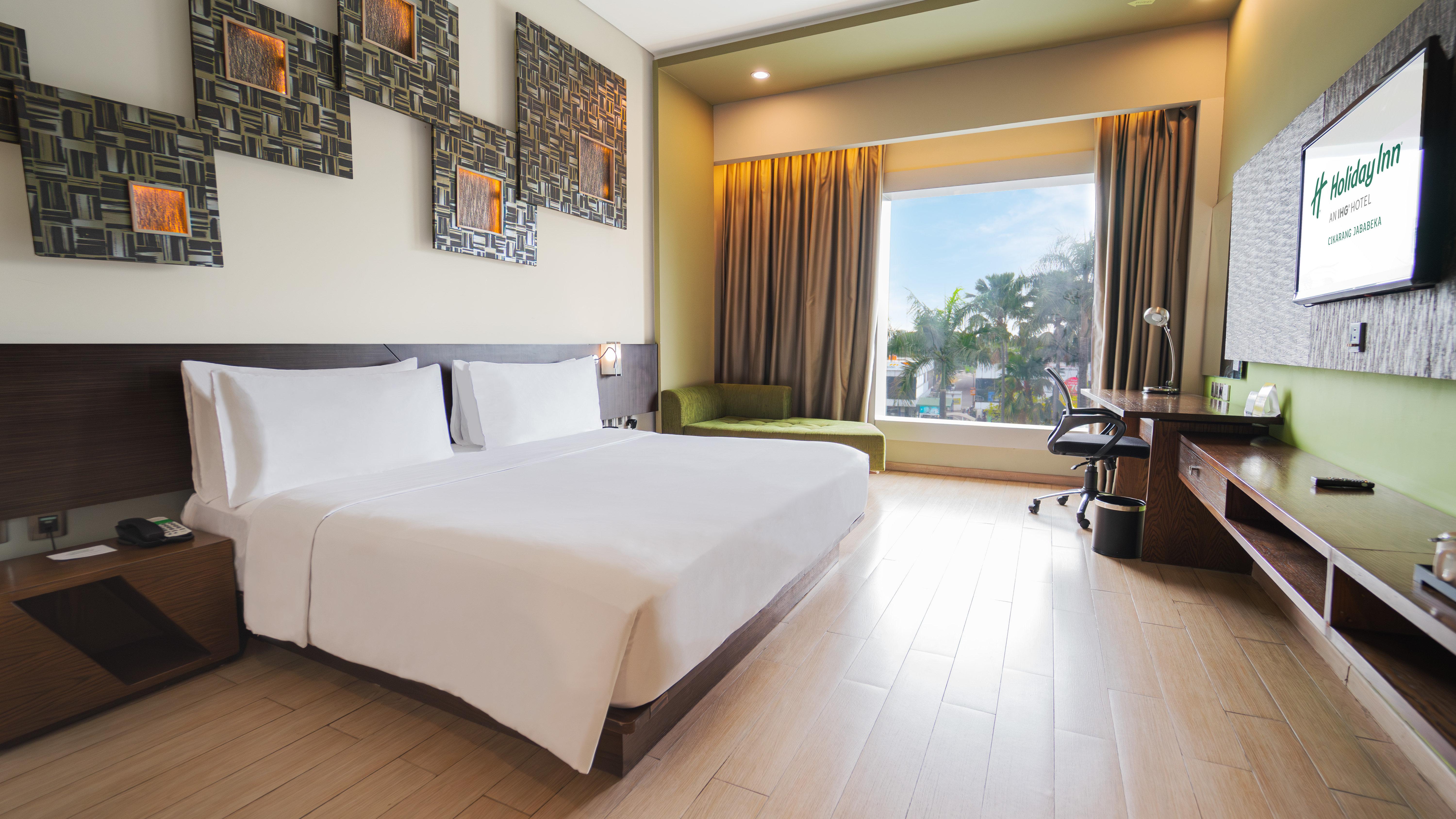 Double City View King Bed