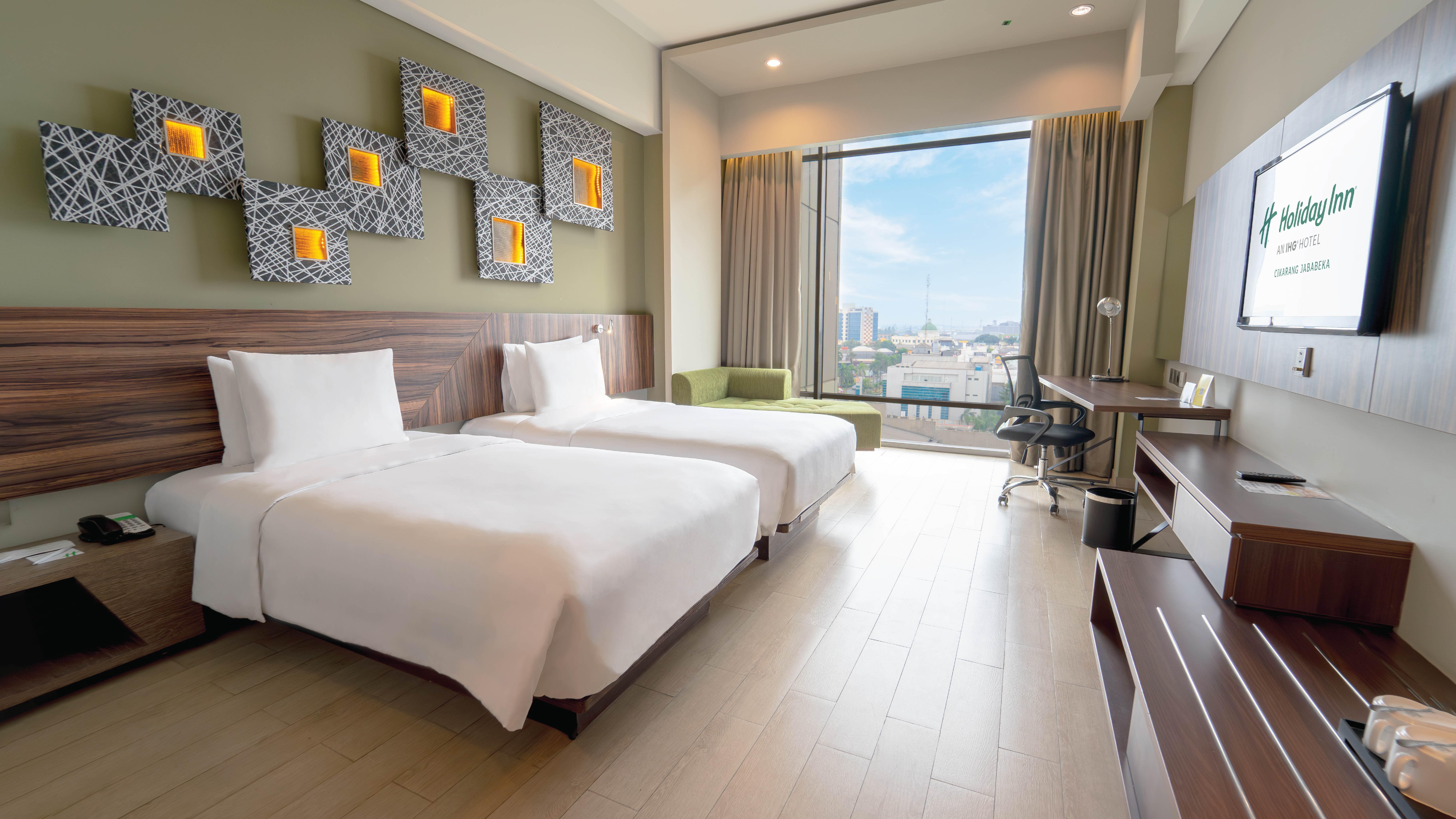 Twin Smoking with Views