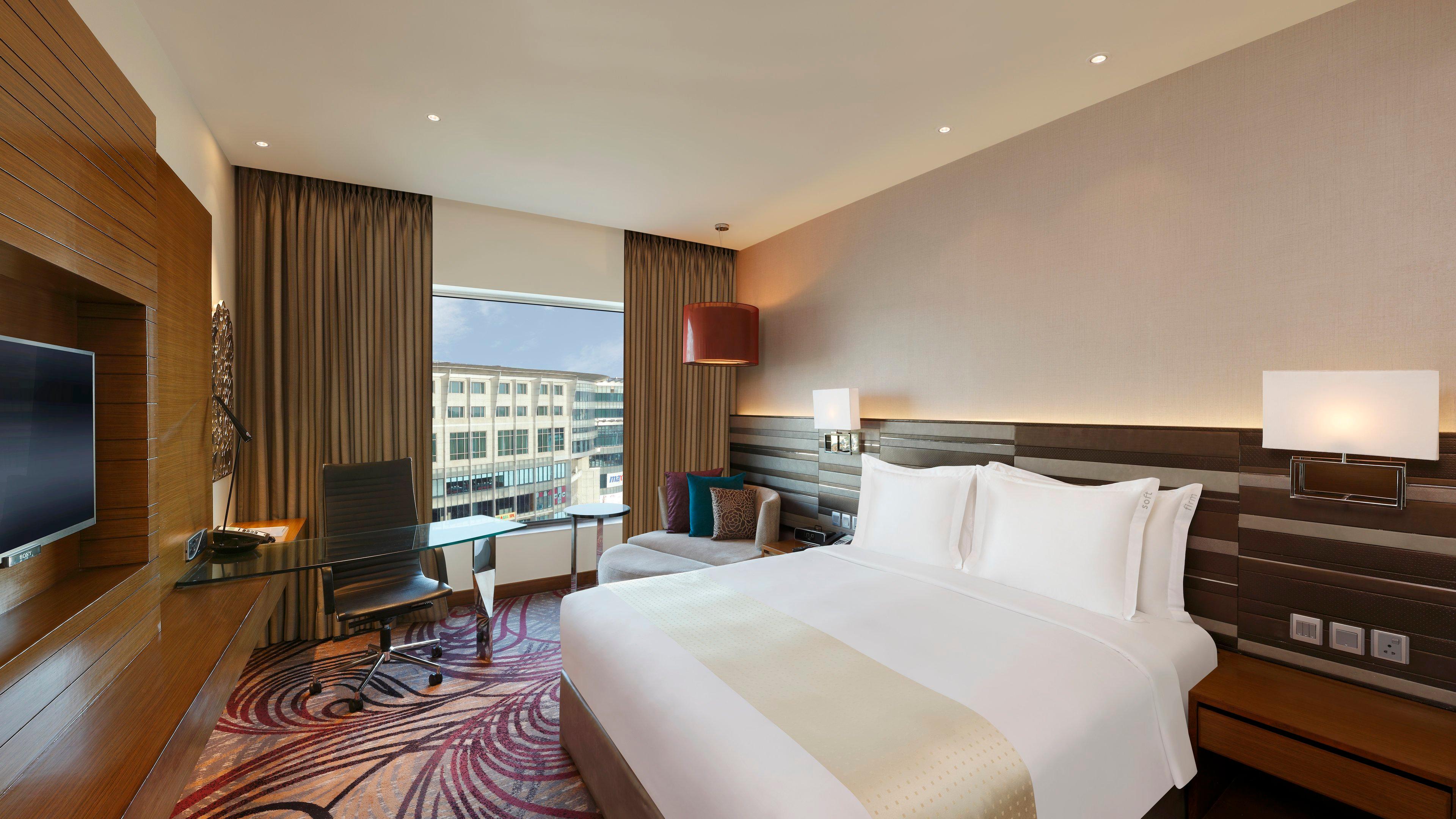 Double City View King Bed