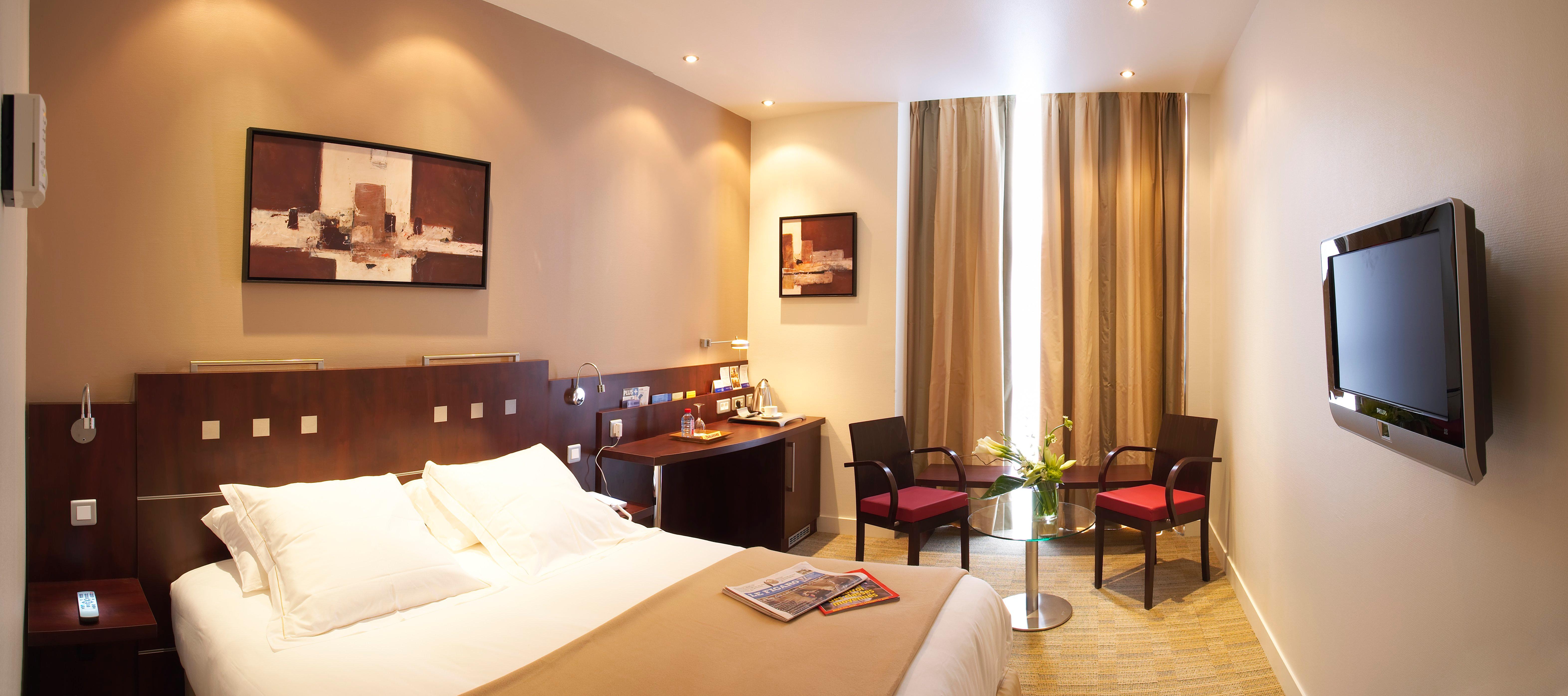 Double Queen Size Bed