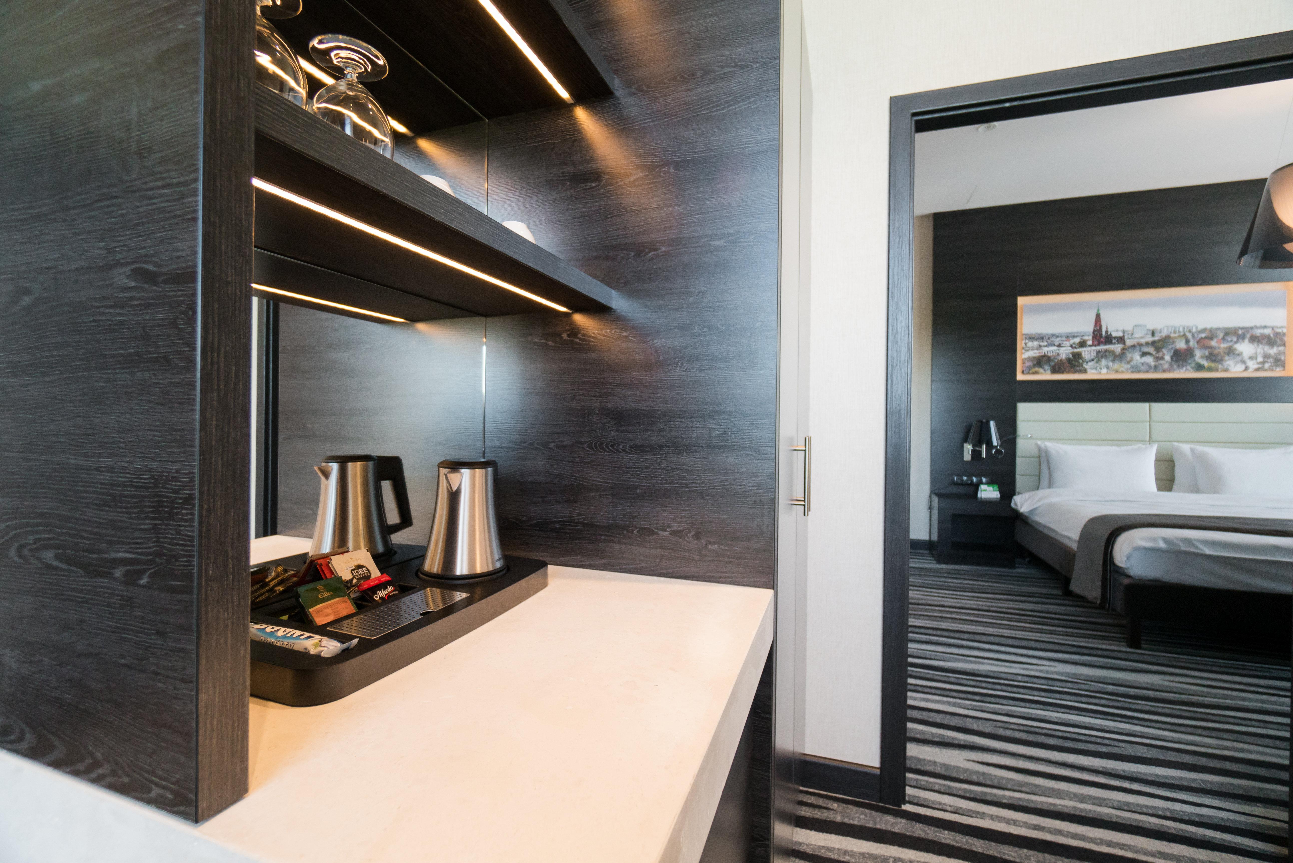 Suite City View King Bed