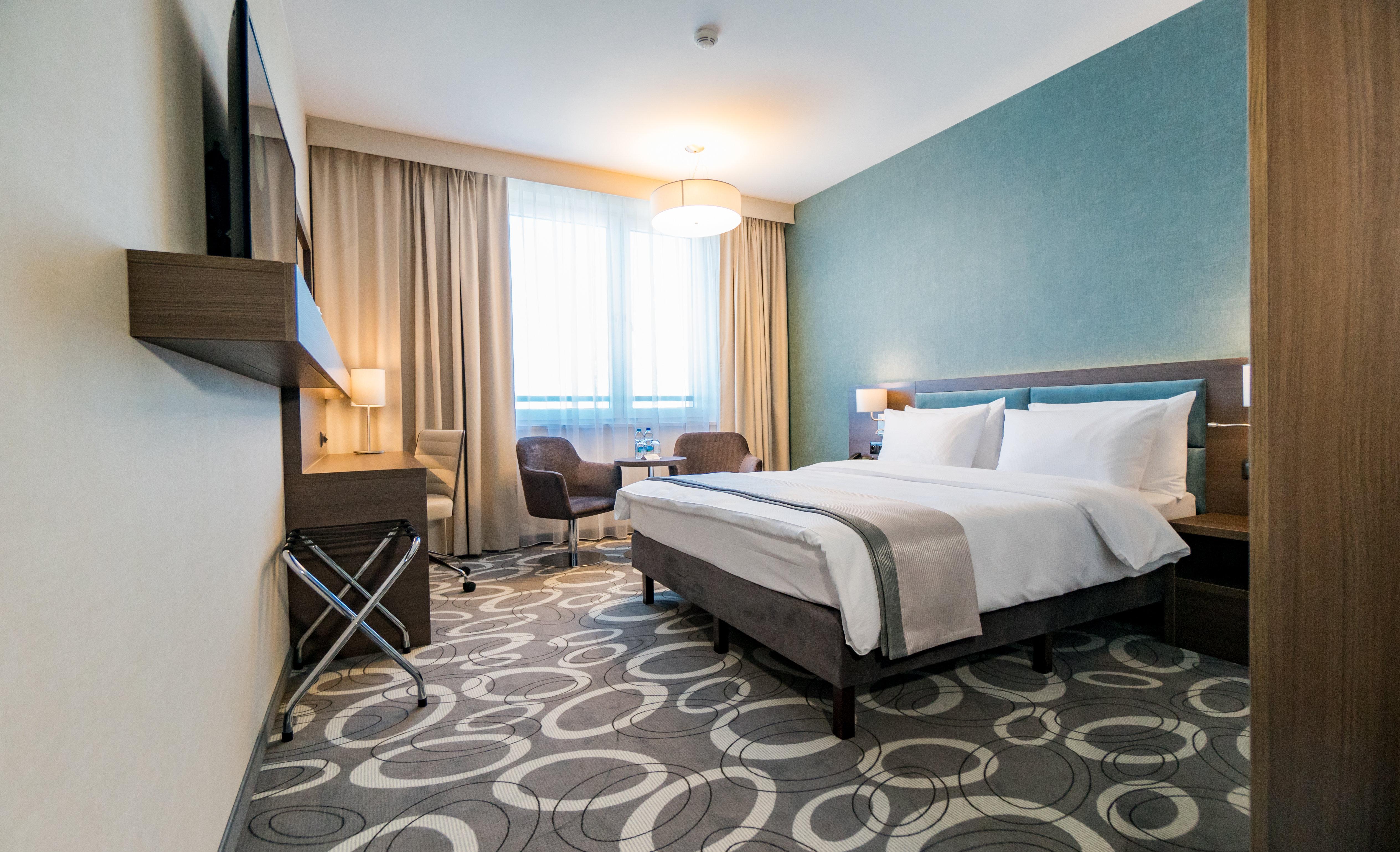 Double Queen Size Bed