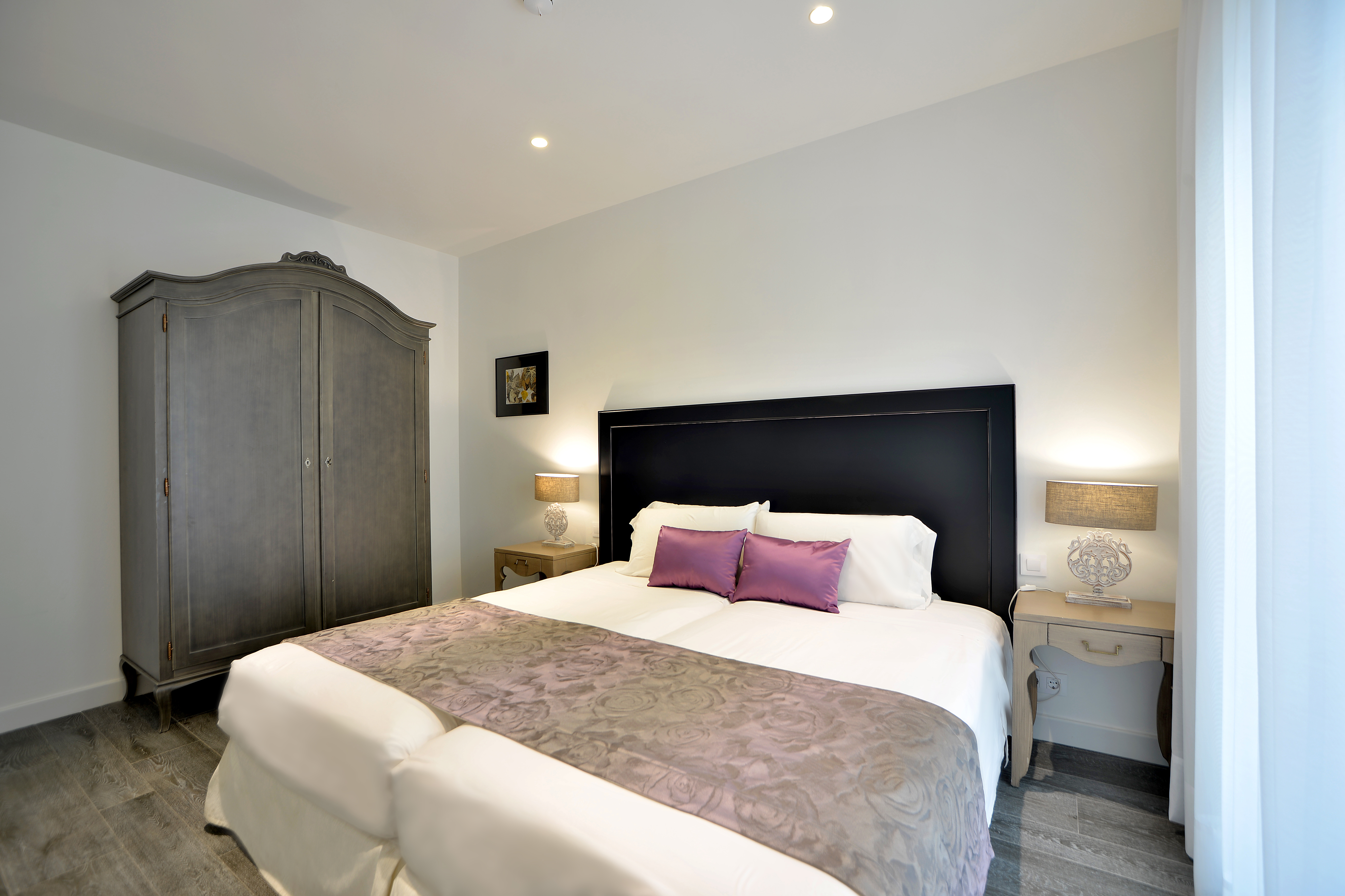 Apartment Two Bedrooms One Bathroom