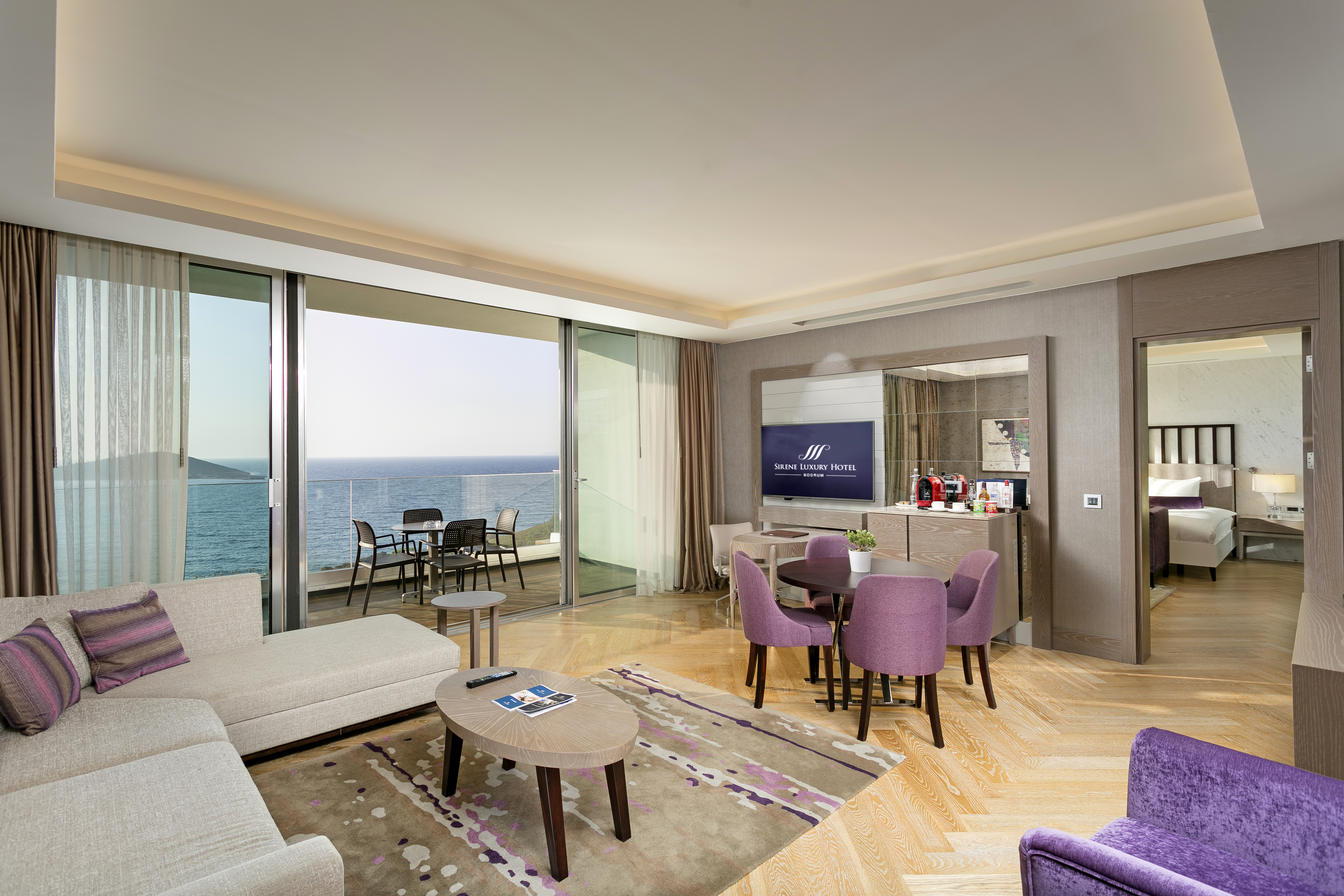 Family Room Executive