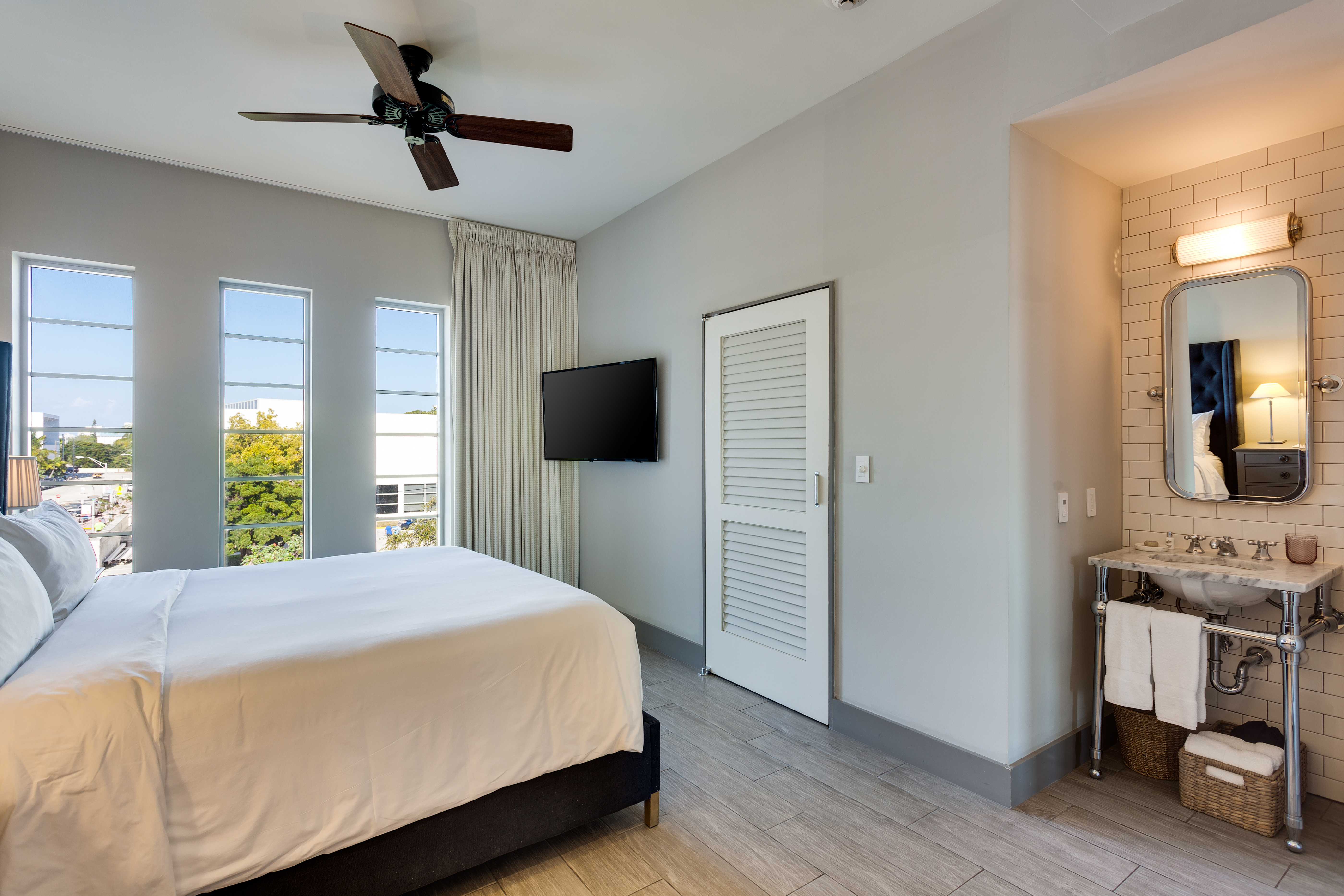 Double Classic King Bed