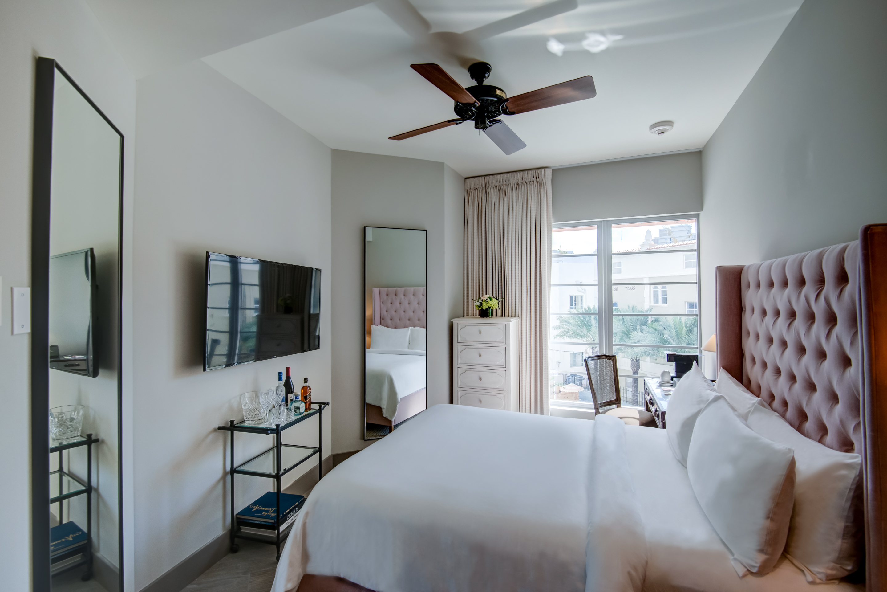 Double Classic Queen Bed