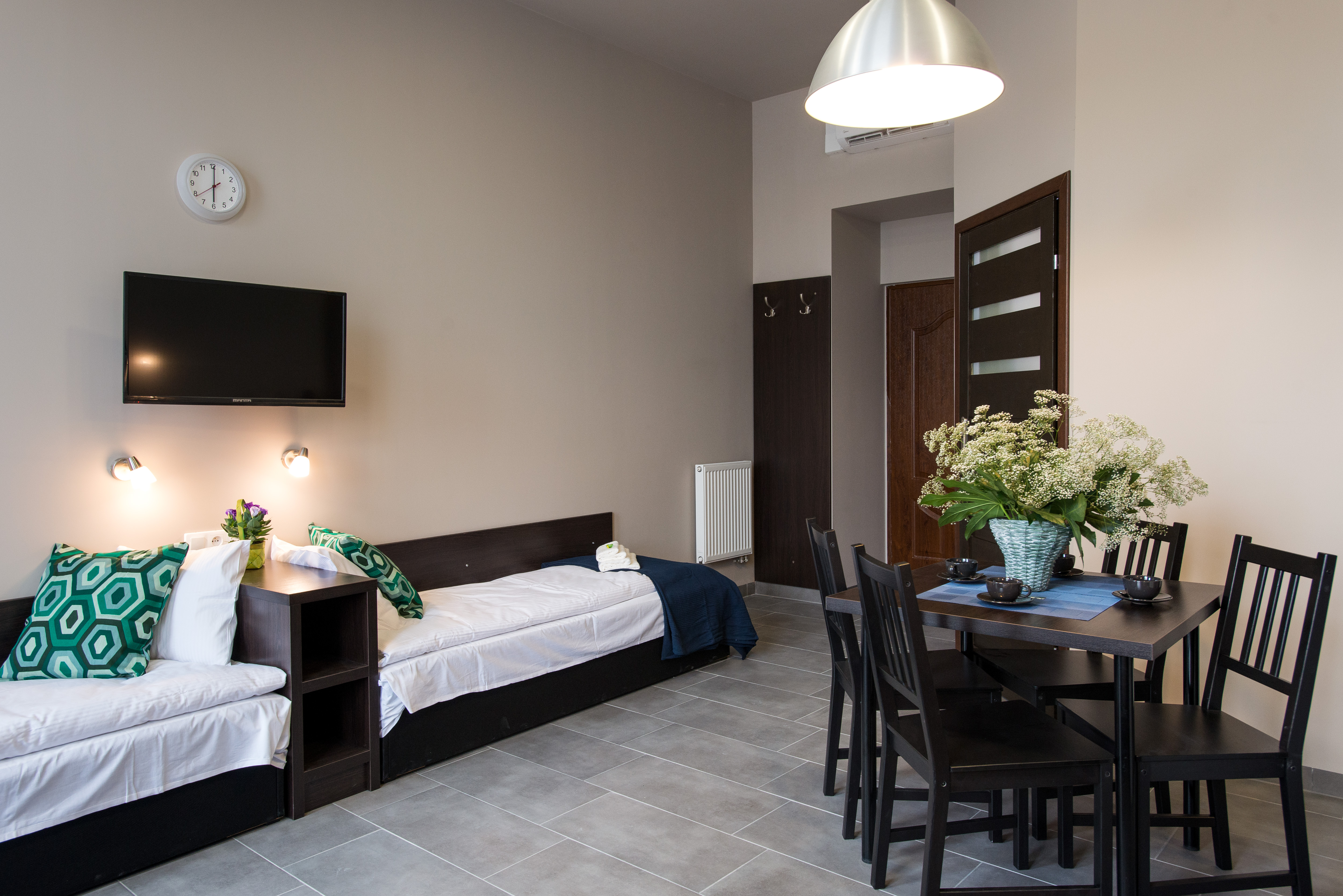 Apartment Capacity 4