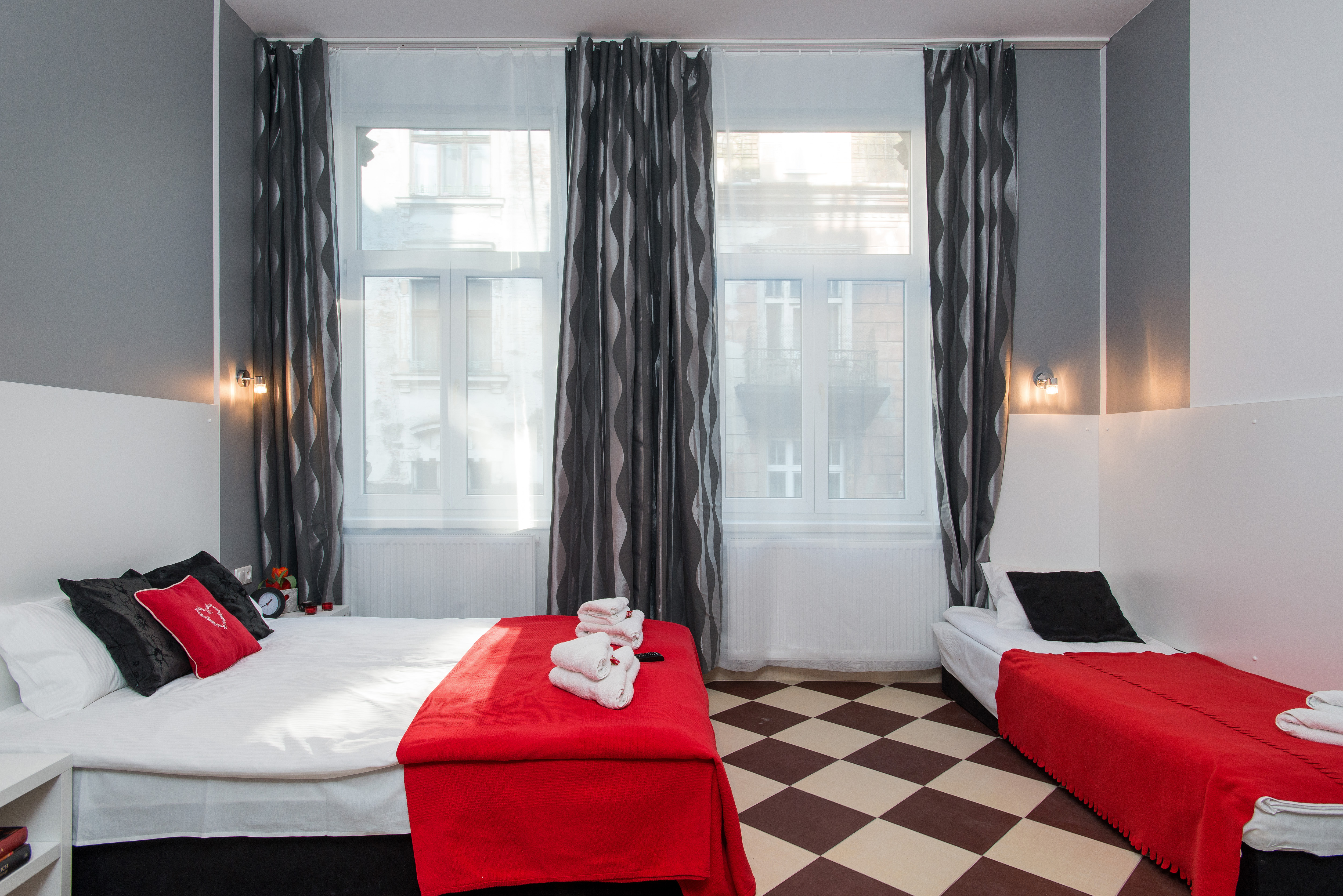 Apartment Capacity 3