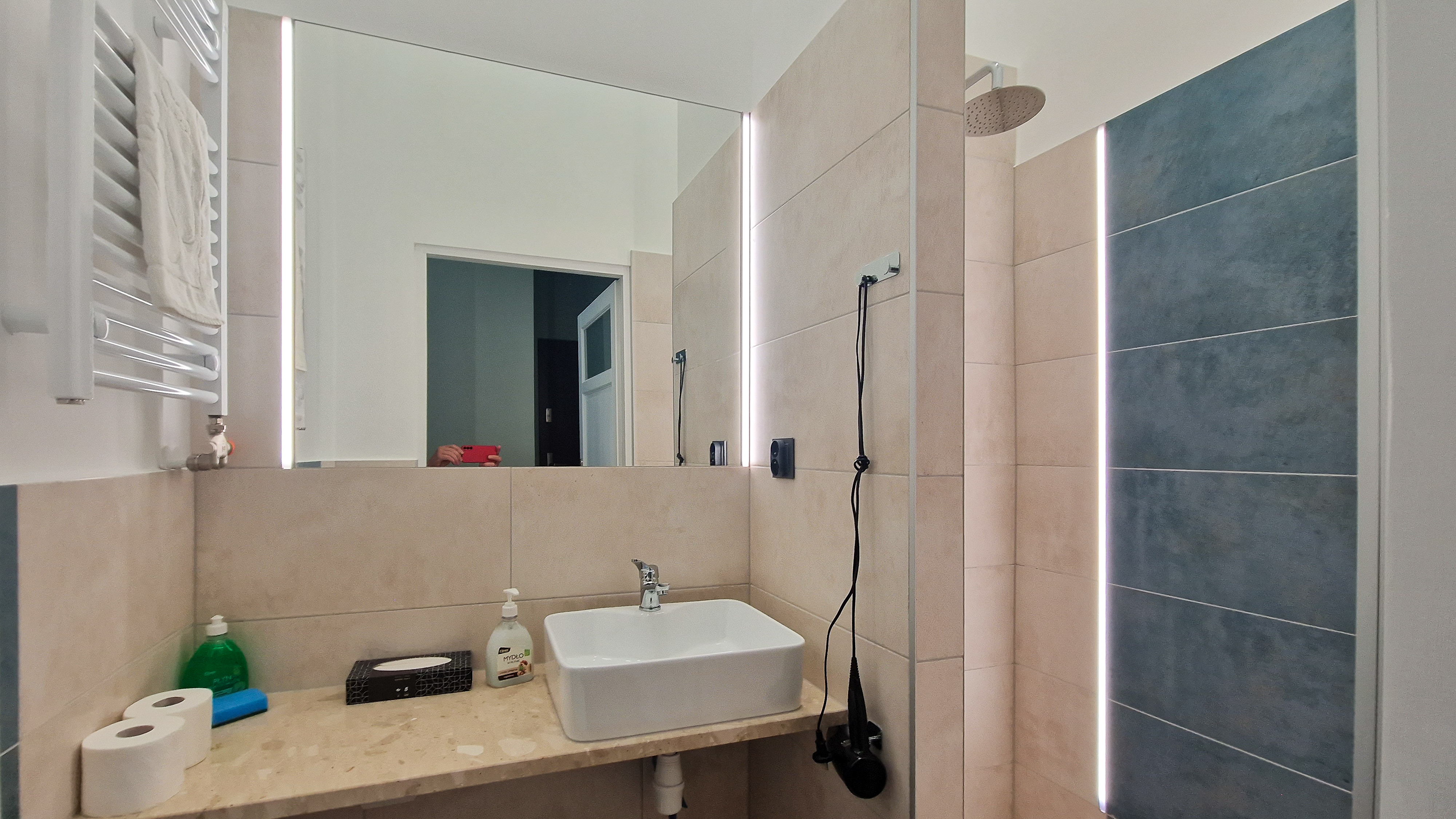 Double Deluxe One Bed