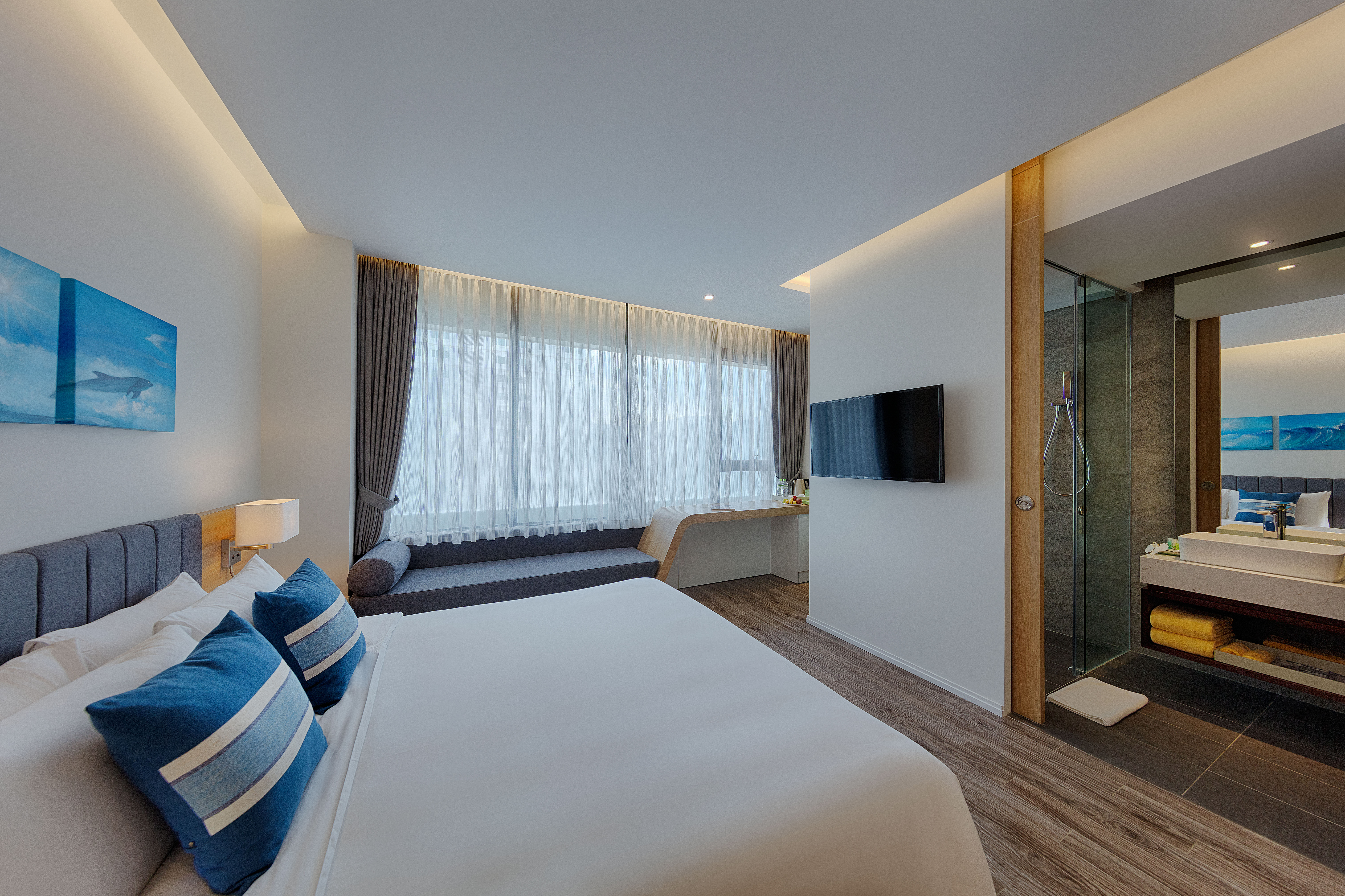 Double or Twin Deluxe Partial Ocean View