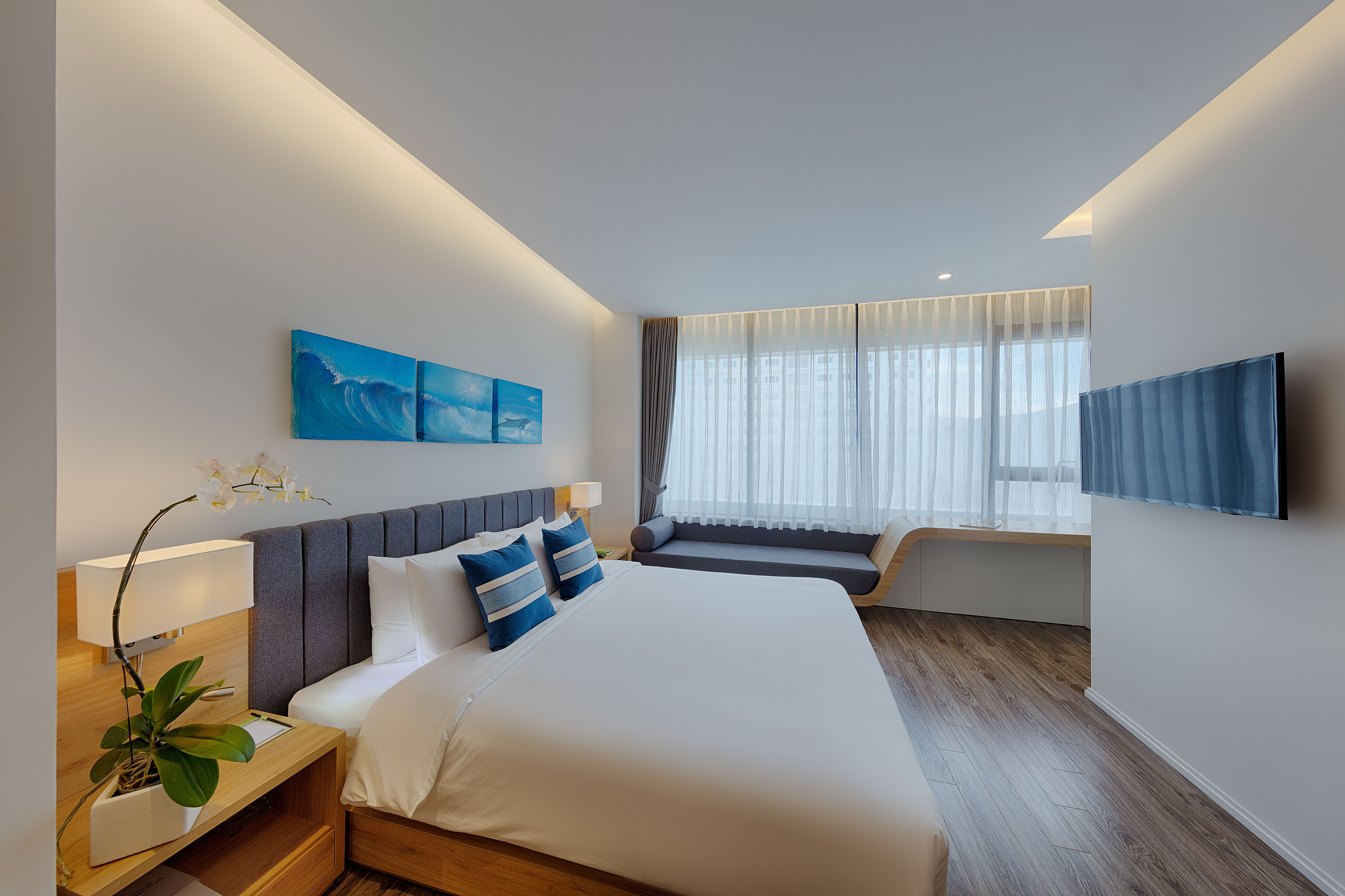 Double or Twin Deluxe Partial Ocean View