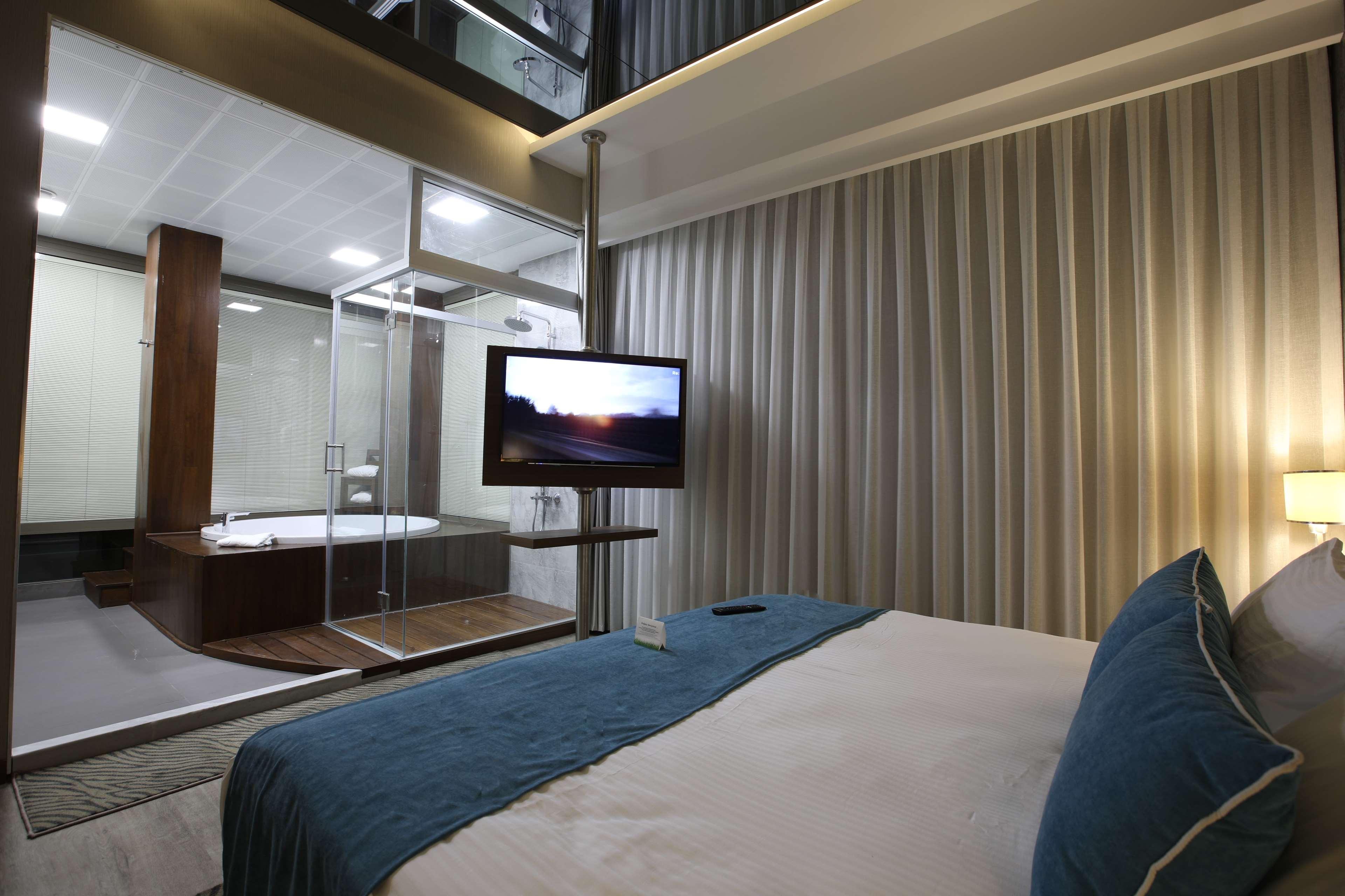 Suite Premier King Bed