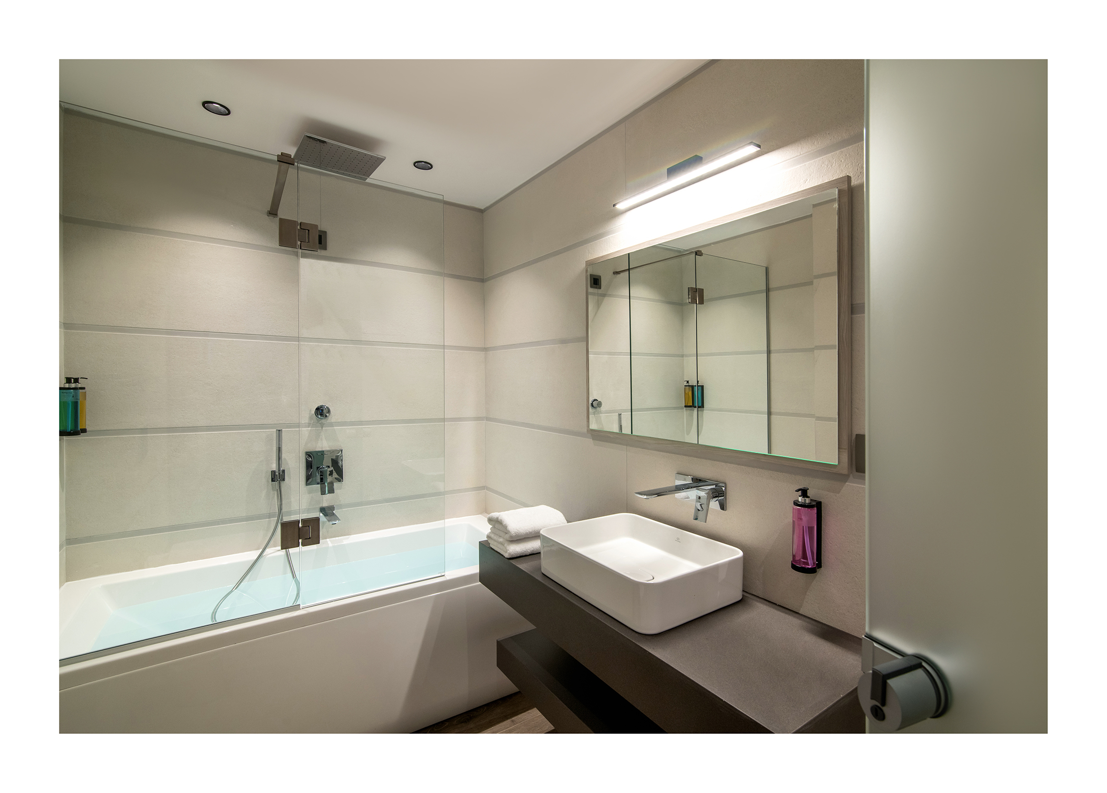 Apartment Two Bedrooms Two Bathrooms