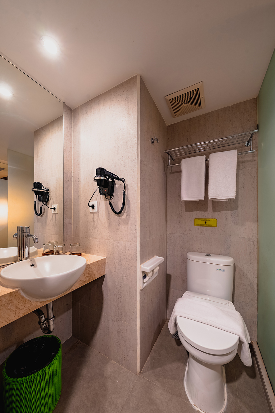 Double or Twin Deluxe