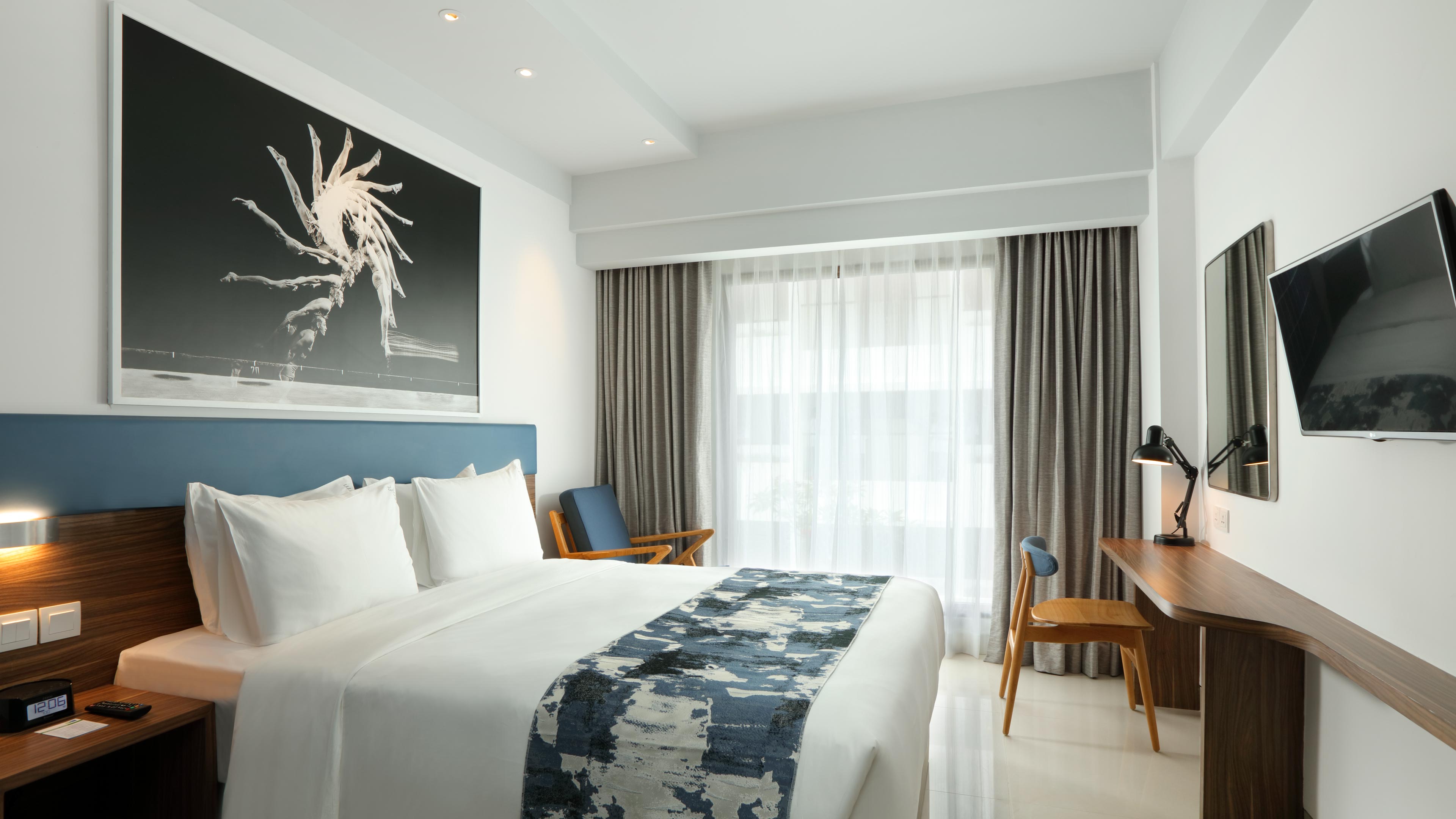 Double Queen Size Bed