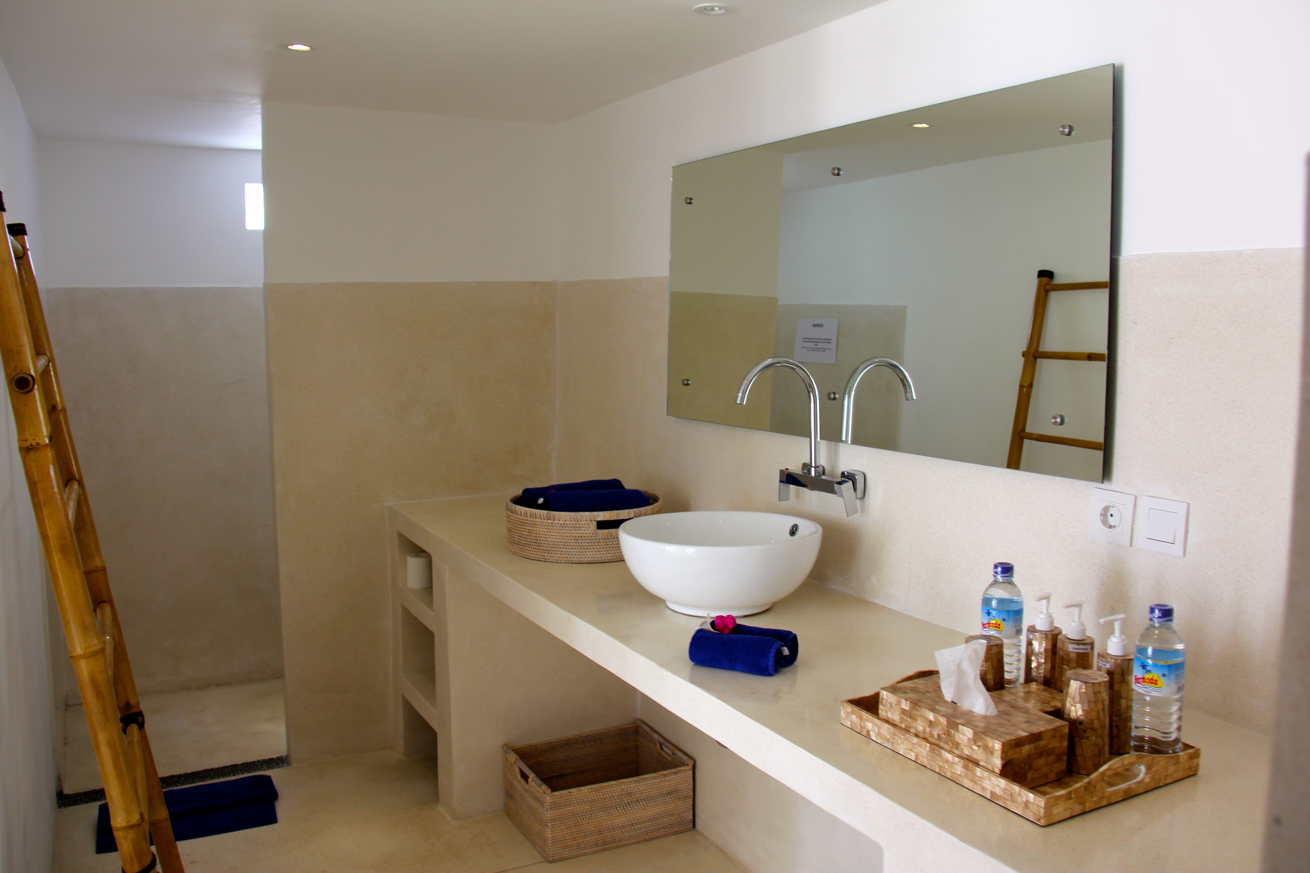 Bungalow Garden View