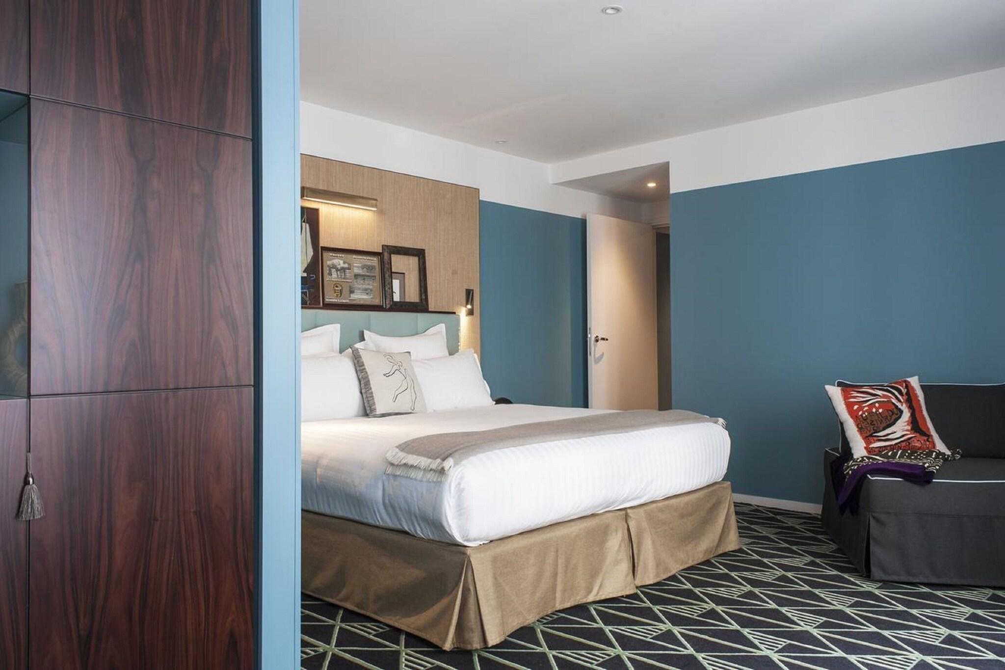 Junior Suite King Size Bed