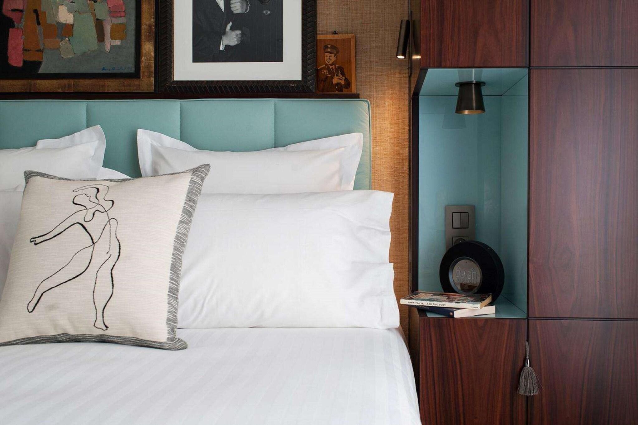 Double Superior Queen Bed