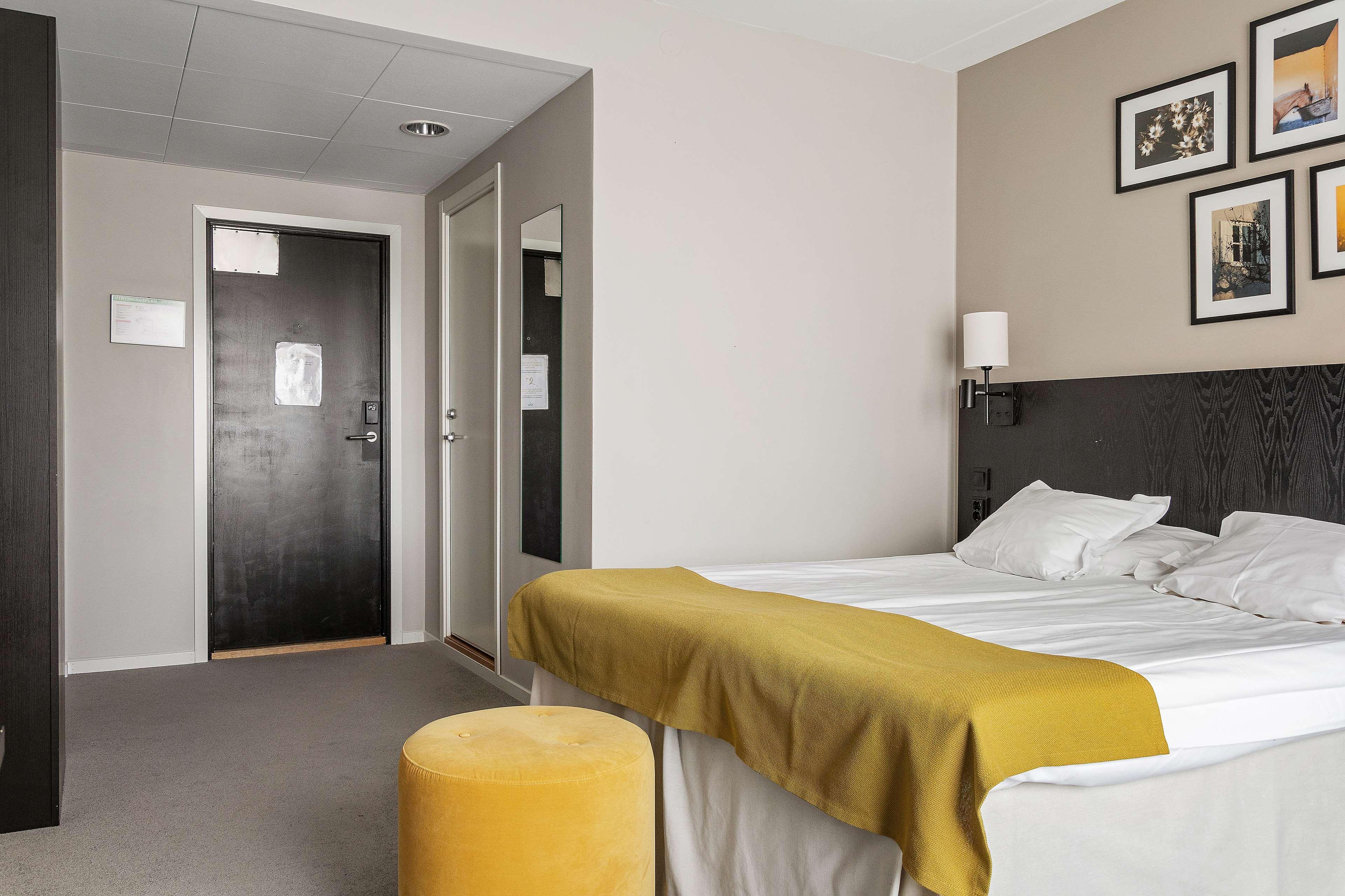 Double Deluxe King Bed