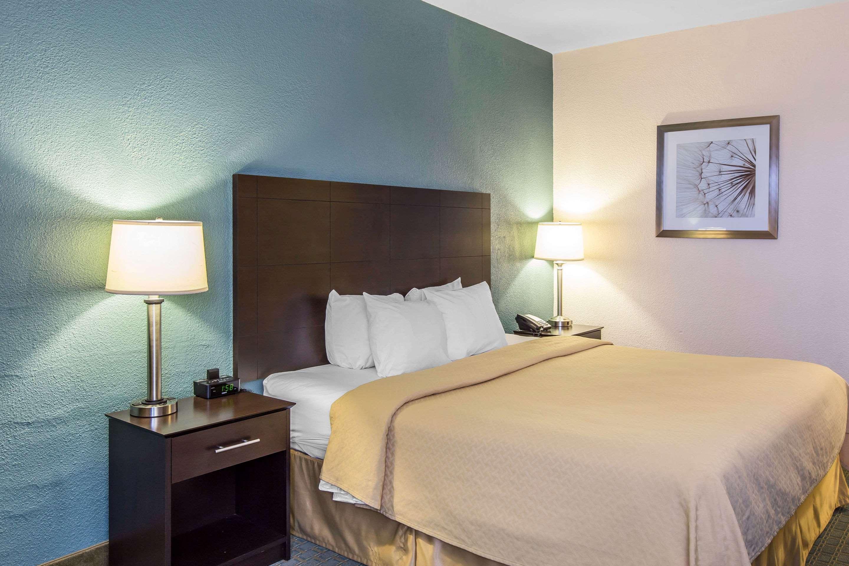 Room Accessible King Size Bed