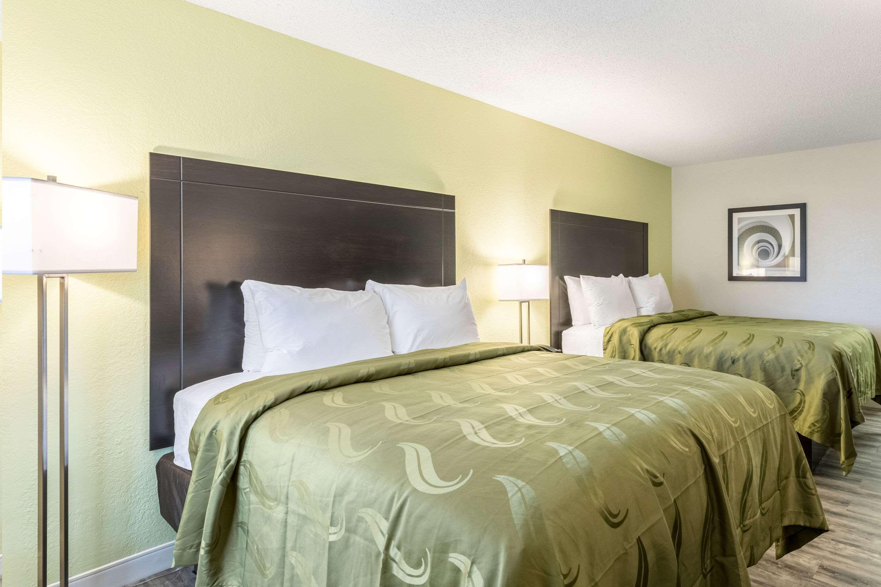 Quadruple Two Queen Beds Non Smoking